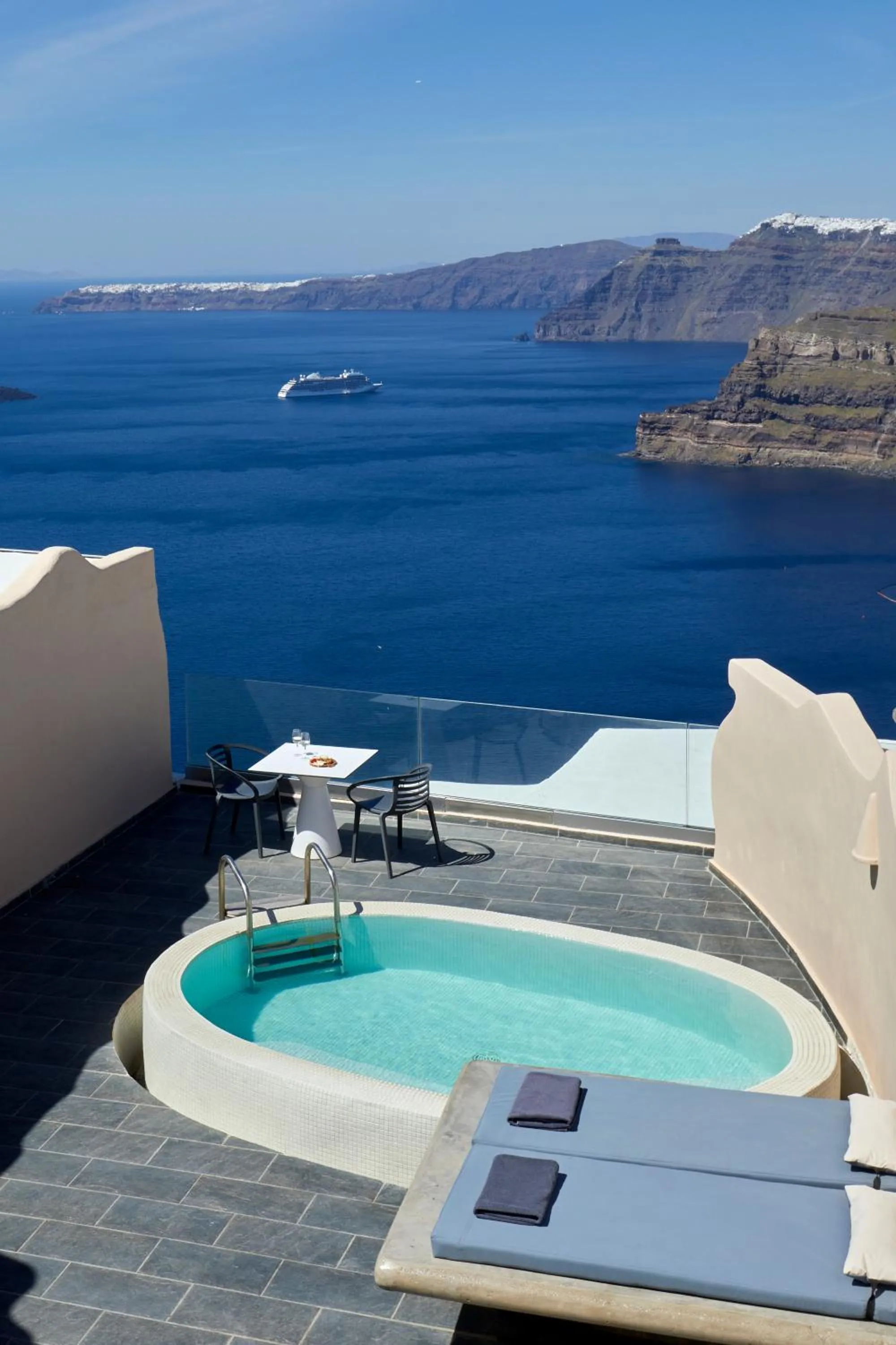 Balcony/Terrace in Suites of the Gods Cave Spa Hotel