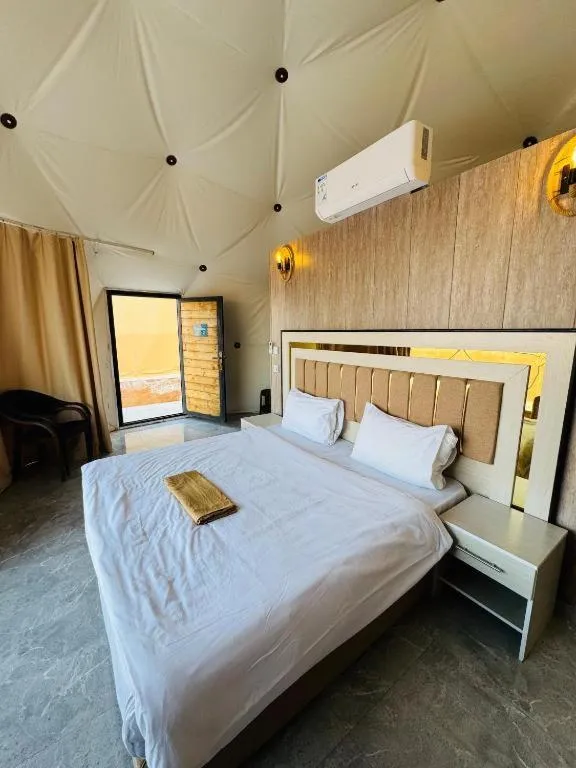 Bed in Shaheen Camp Wadi rum