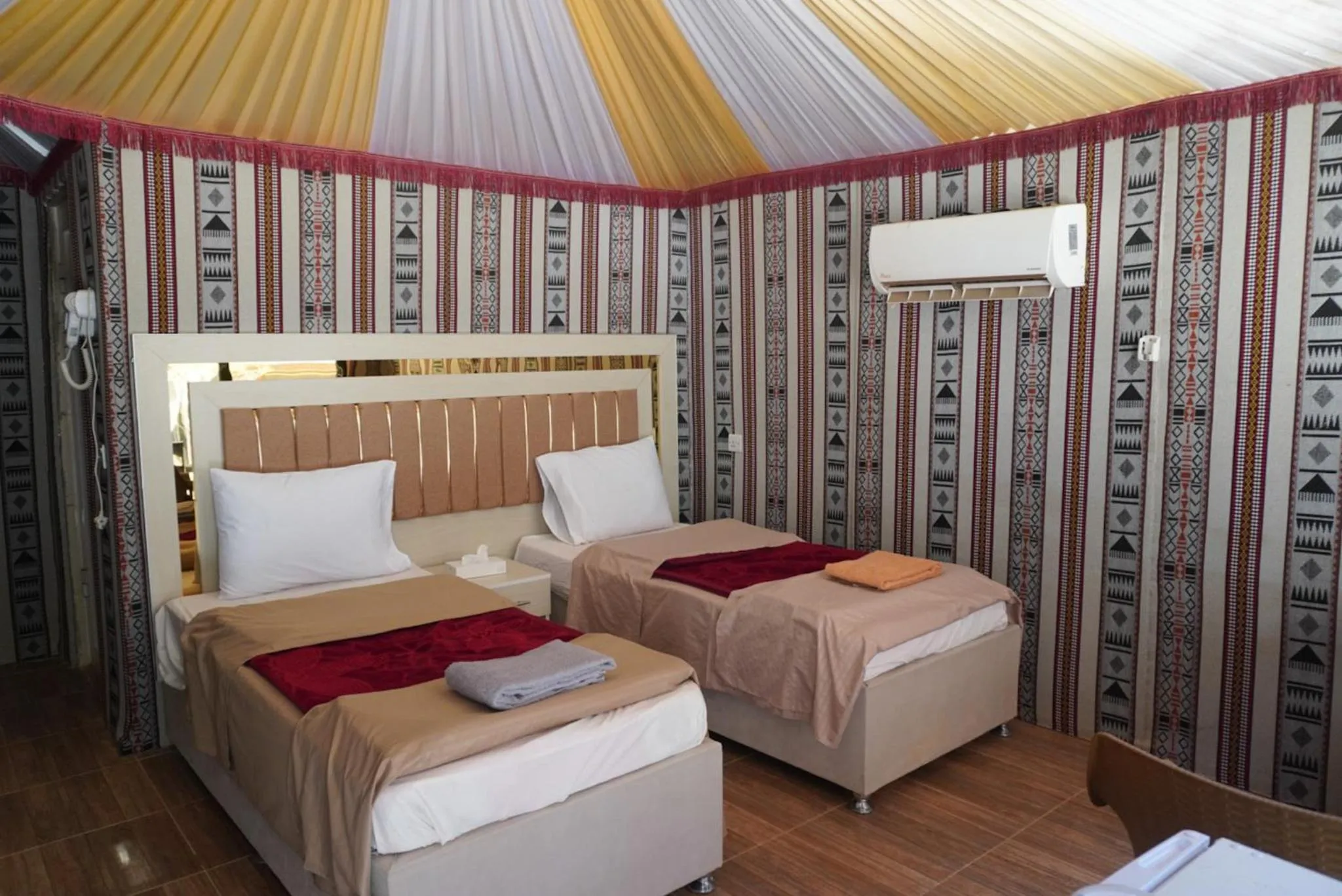 Bedroom, Bed in Shaheen Camp Wadi rum