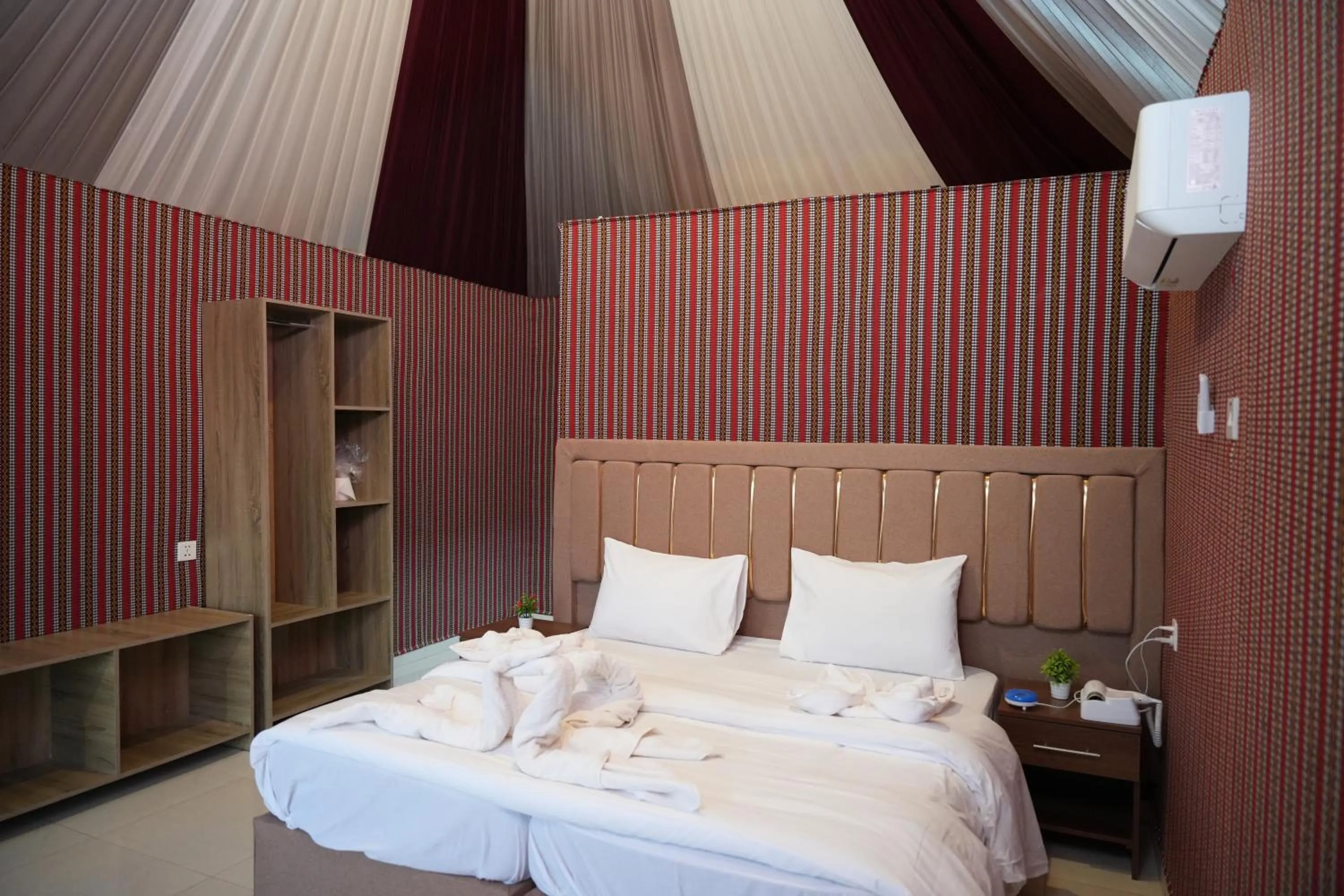 Bed in Shaheen Camp Wadi rum