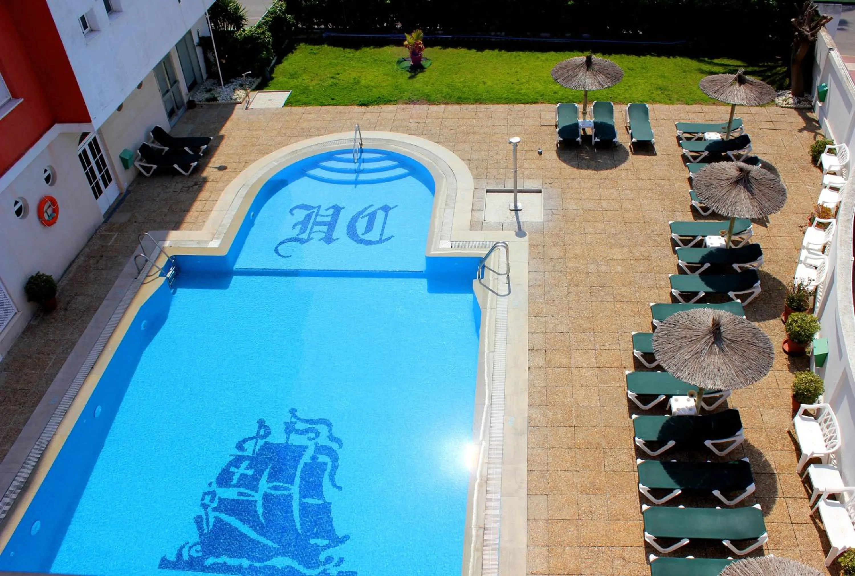 Swimming pool in Hotel Caribe