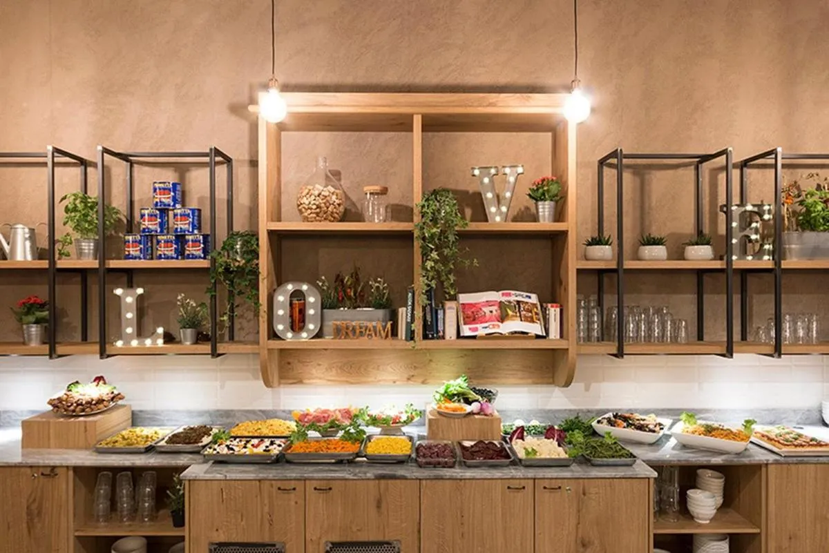 Food and drinks in Hotel & Hostel 7