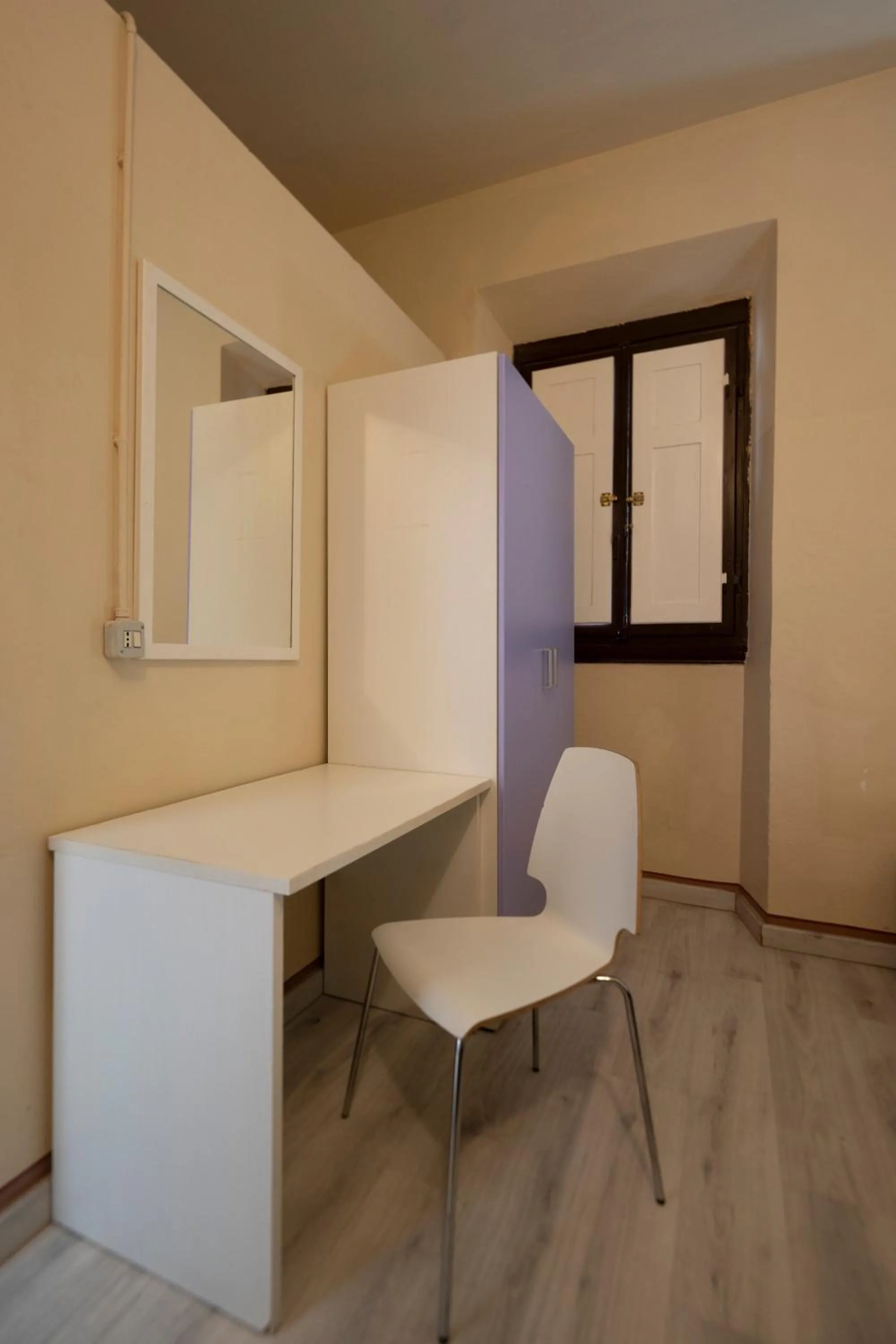 wardrobe in Hotel & Hostel 7