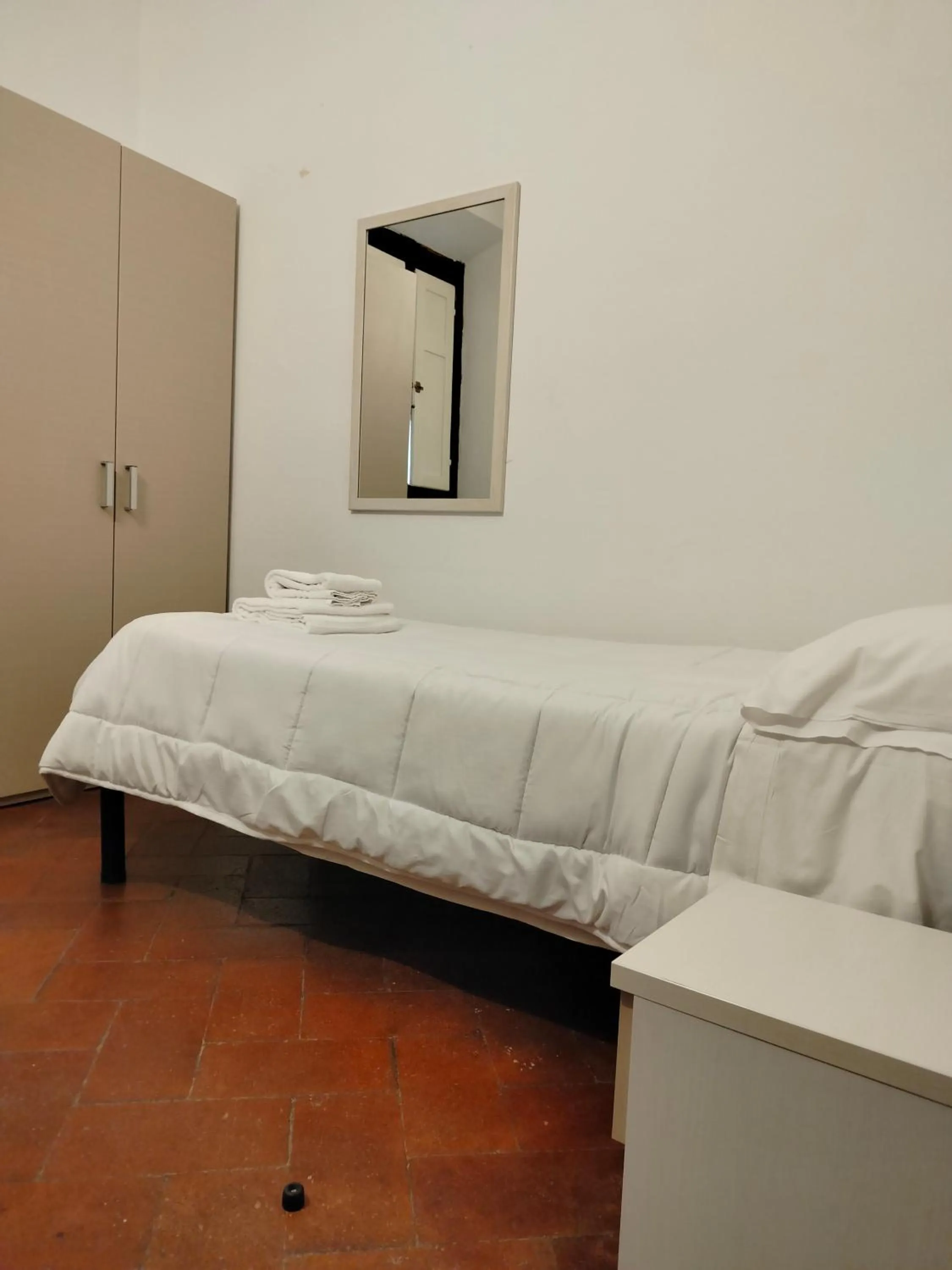 Bed in Hotel & Hostel 7