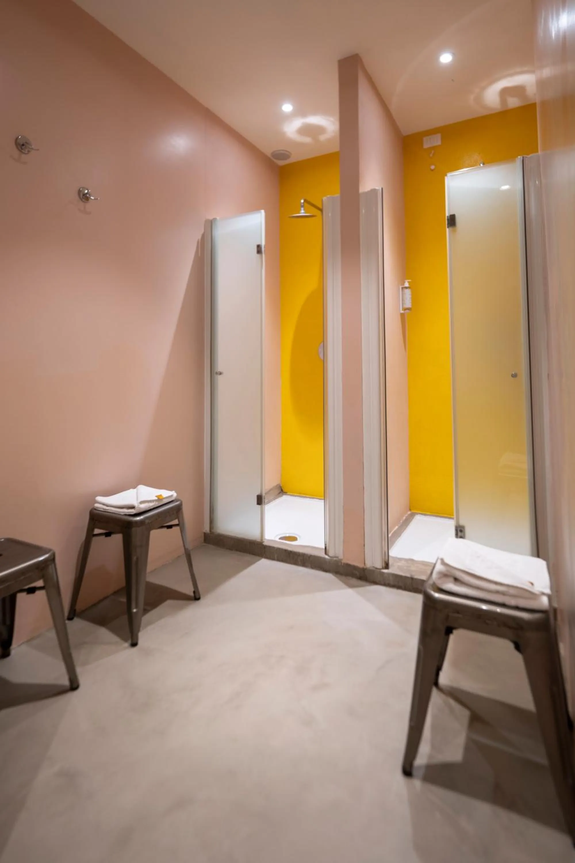 Shower in Hotel & Hostel 7