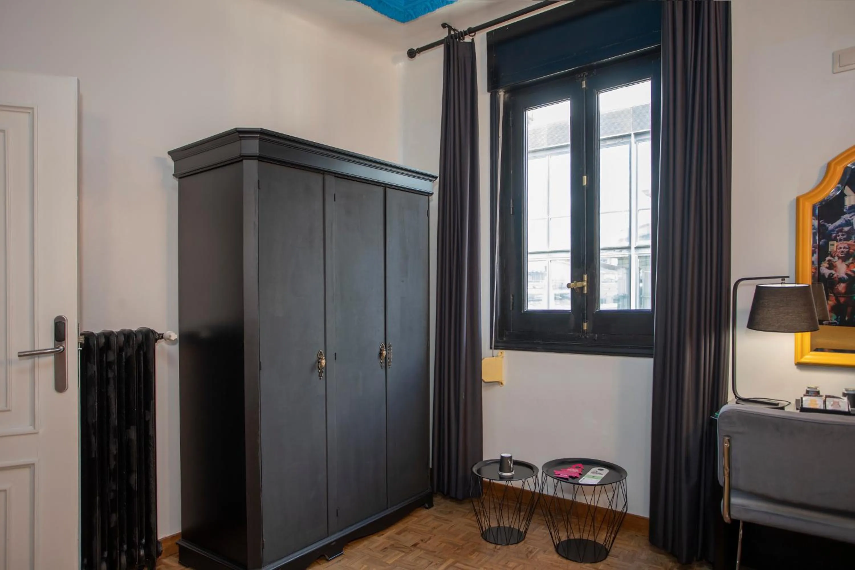 wardrobe in Casual del Teatro Madrid