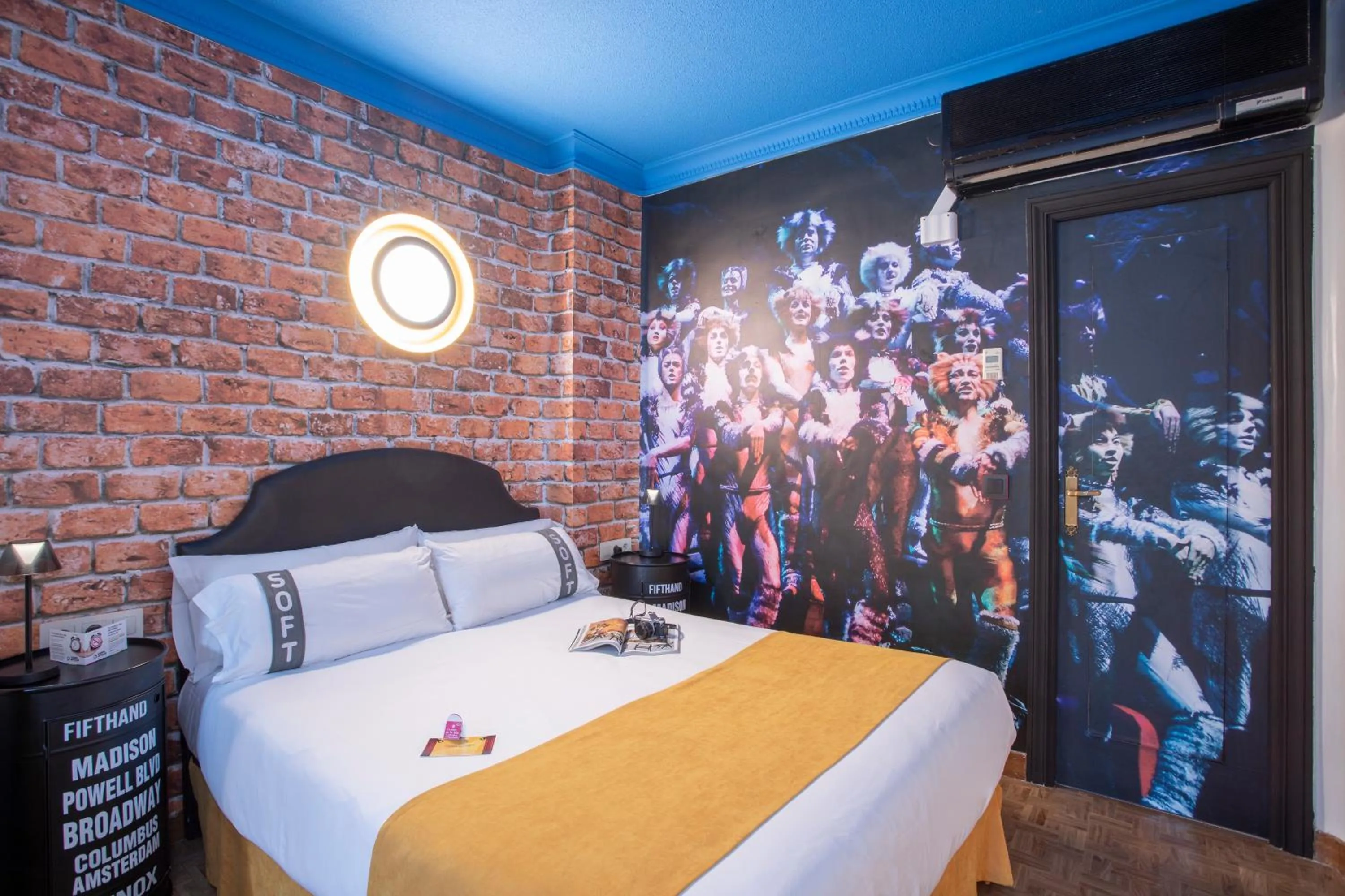 Bed in Casual del Teatro Madrid