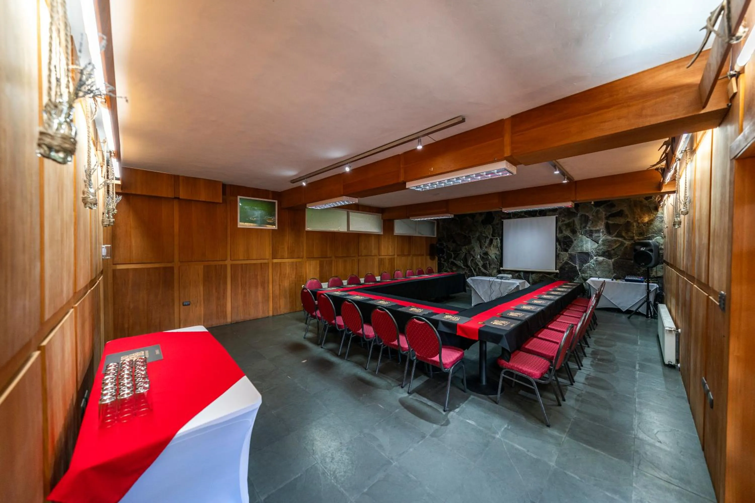 Meeting/conference room in NÓMADES Hotel Boutique