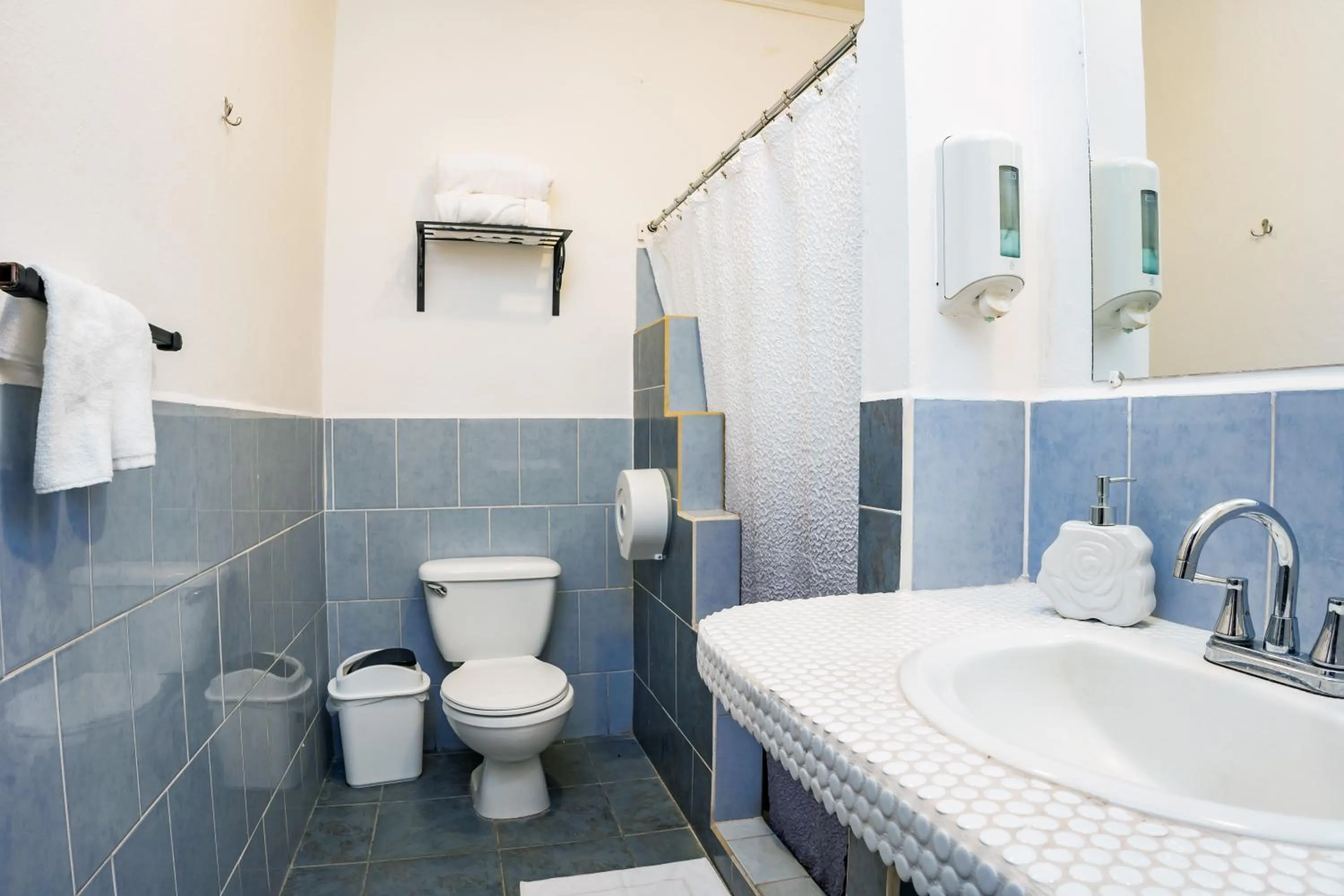 Shower in Hotel Boutique Mosaico