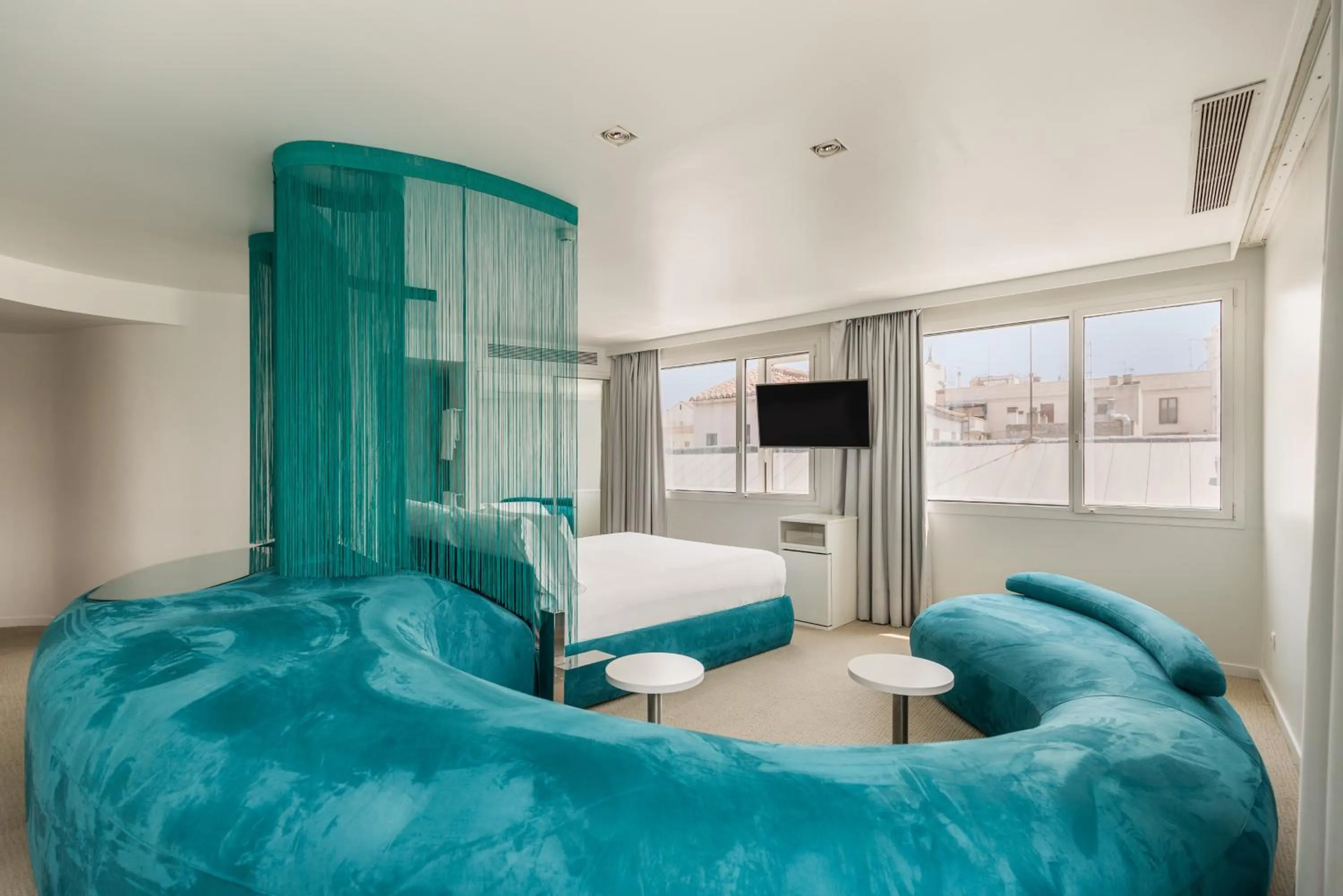 Photo of the whole room, Bed in Room Mate Oscar, Madrid