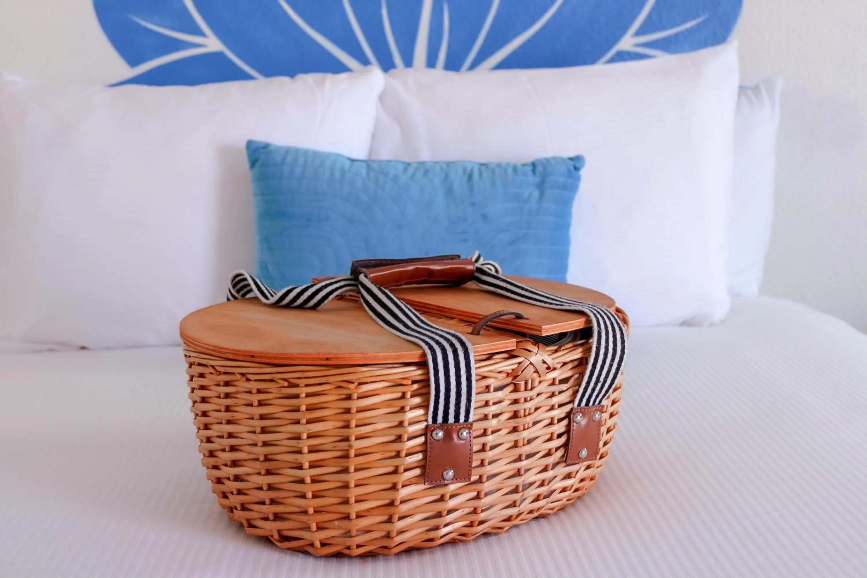 Breakfast, Bed in Nirvana Hotel