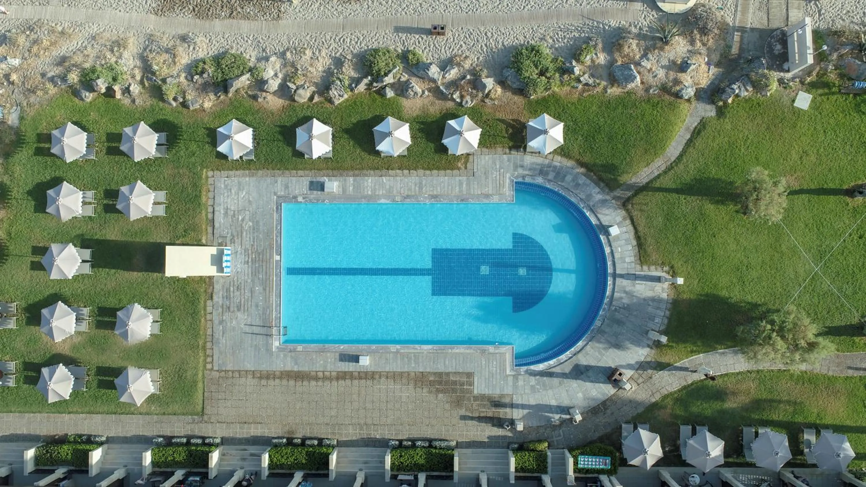 Swimming pool in Aquila Rithymna Beach