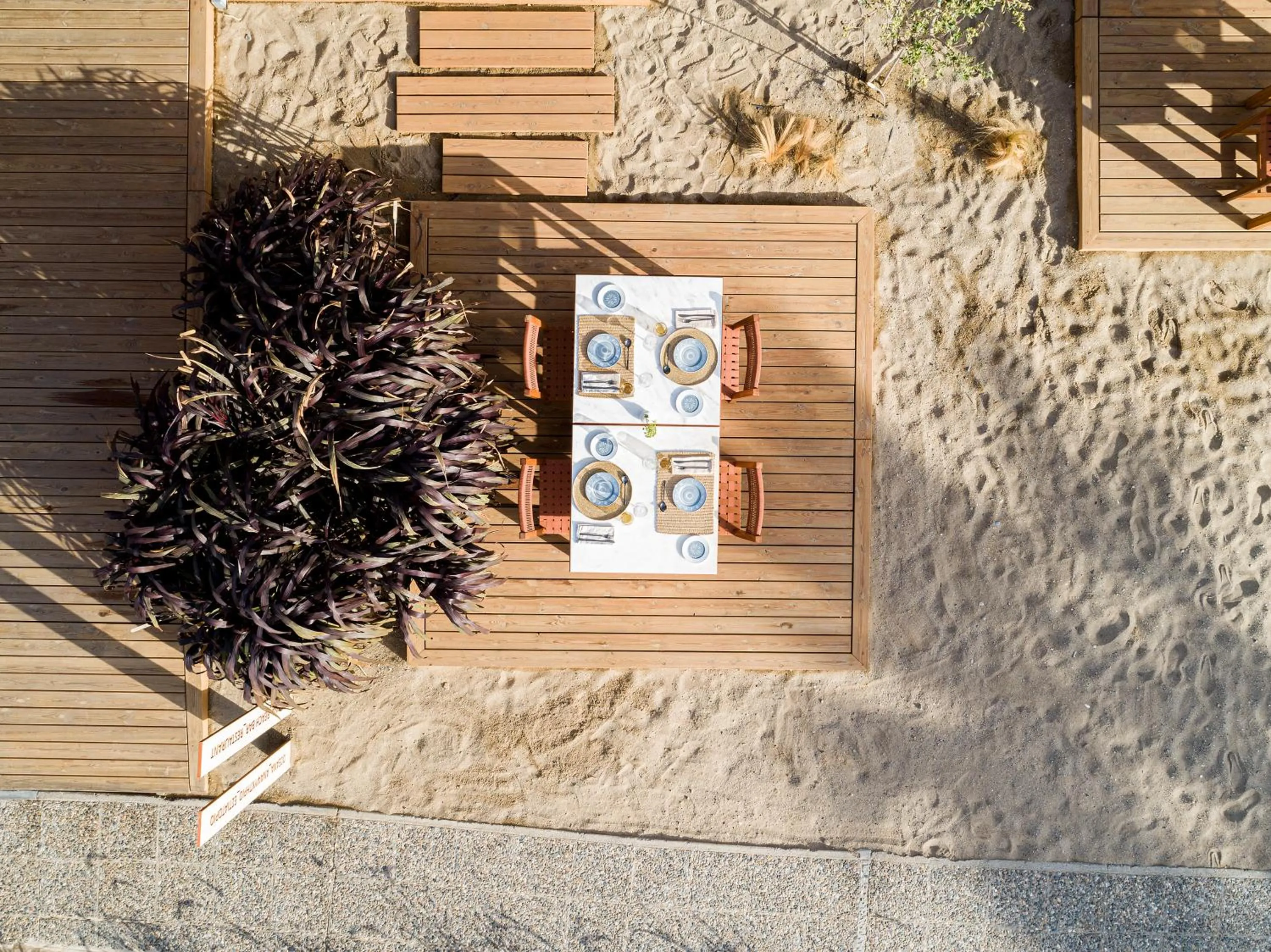 Restaurant/places to eat in Aquila Rithymna Beach