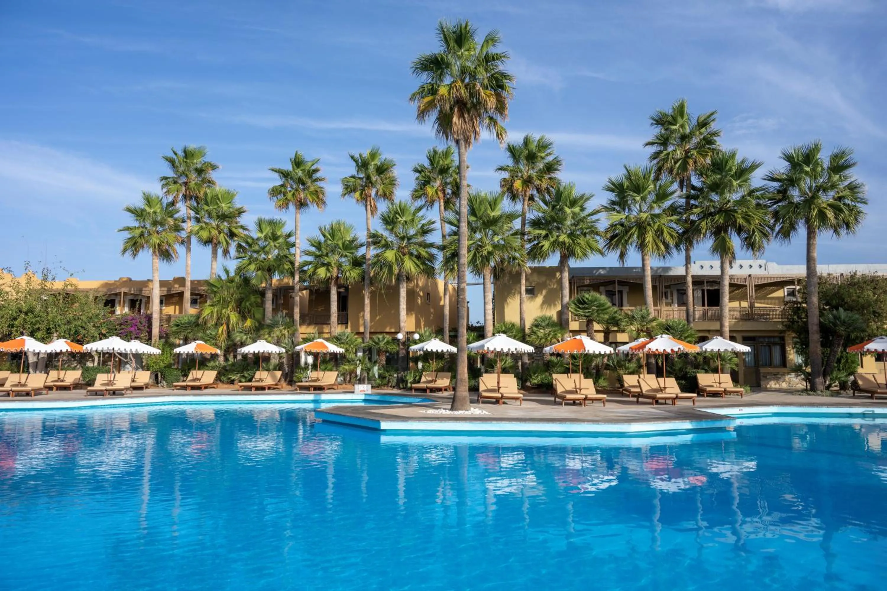 Swimming pool in Aquila Rithymna Beach