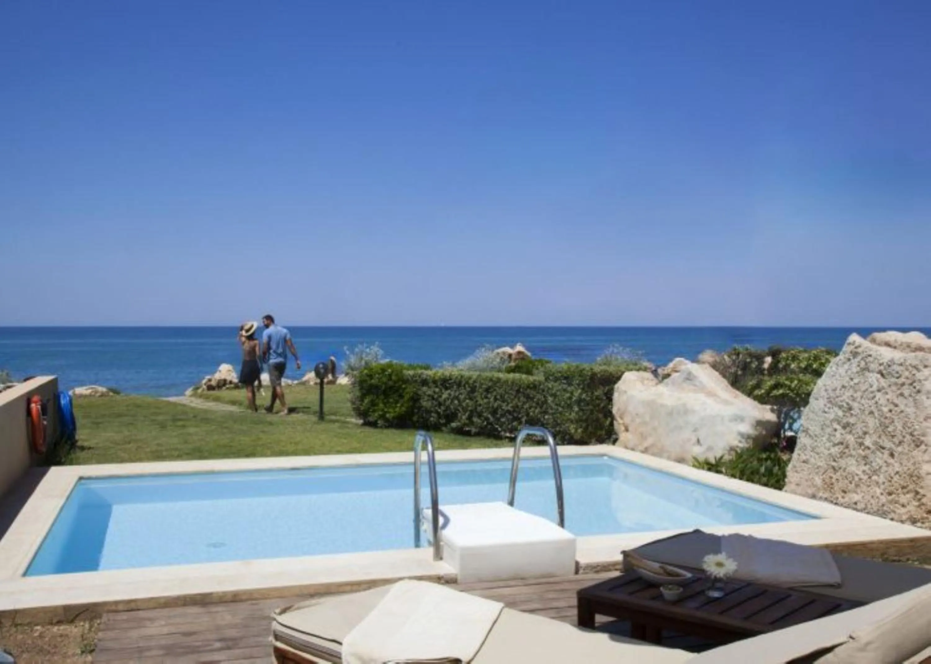 Swimming pool in Aquila Rithymna Beach