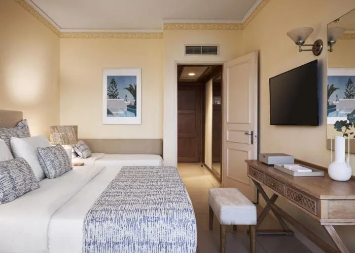 Bedroom, Bed in Aquila Rithymna Beach