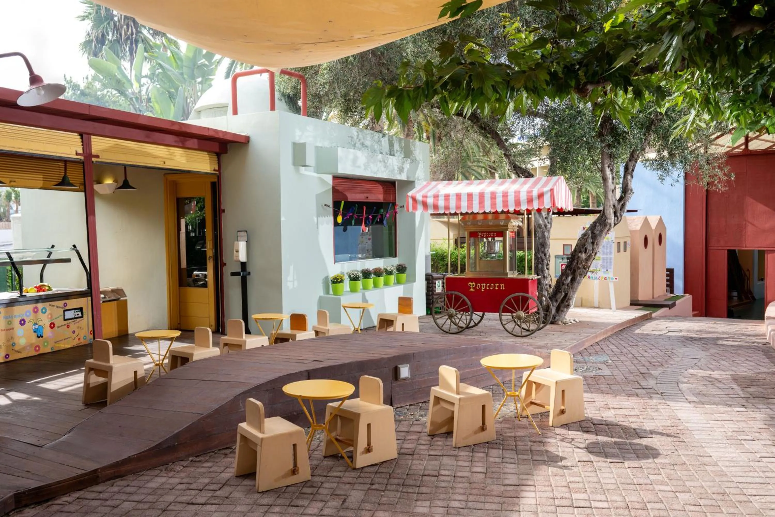 Kids's club in Aquila Rithymna Beach