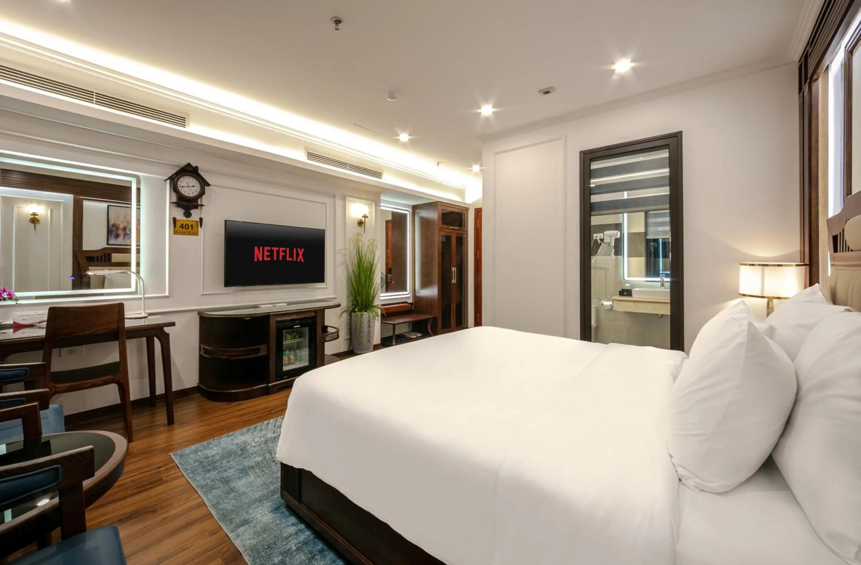 Bed in A25 Hotel - 16 Miếu Đầm