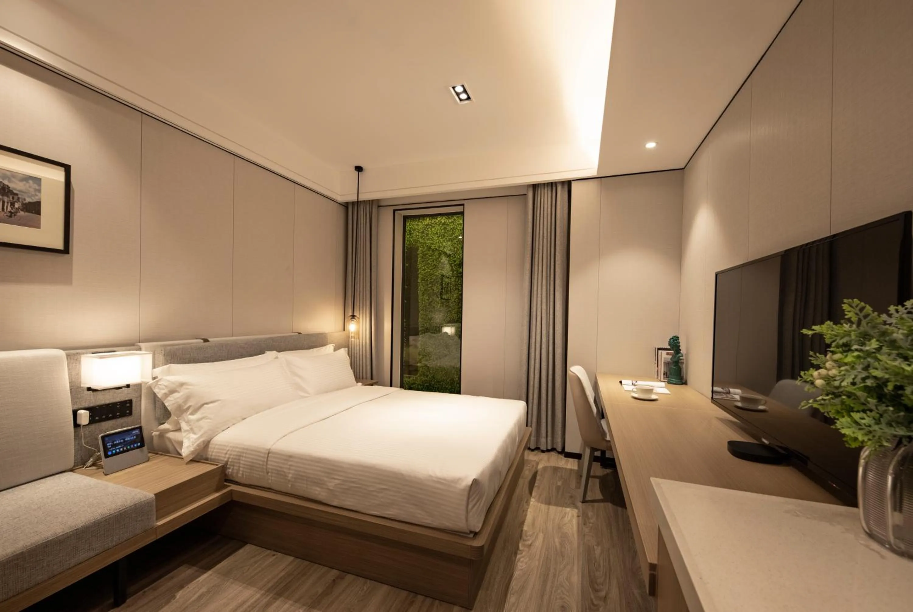 Photo of the whole room, Bed in CM Serviced Apartment Shenzhen Dongmen