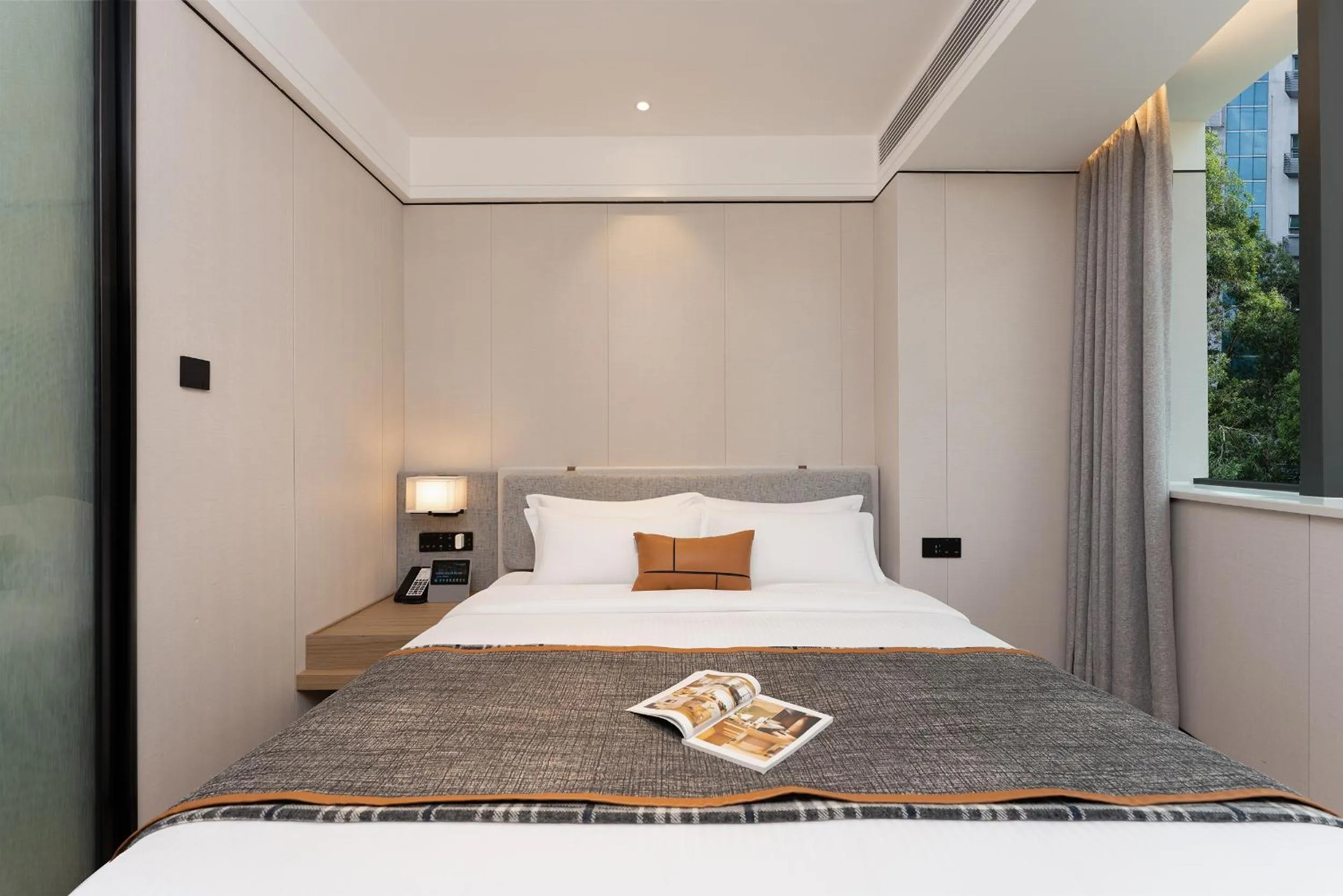 Bed in CM Serviced Apartment Shenzhen Dongmen
