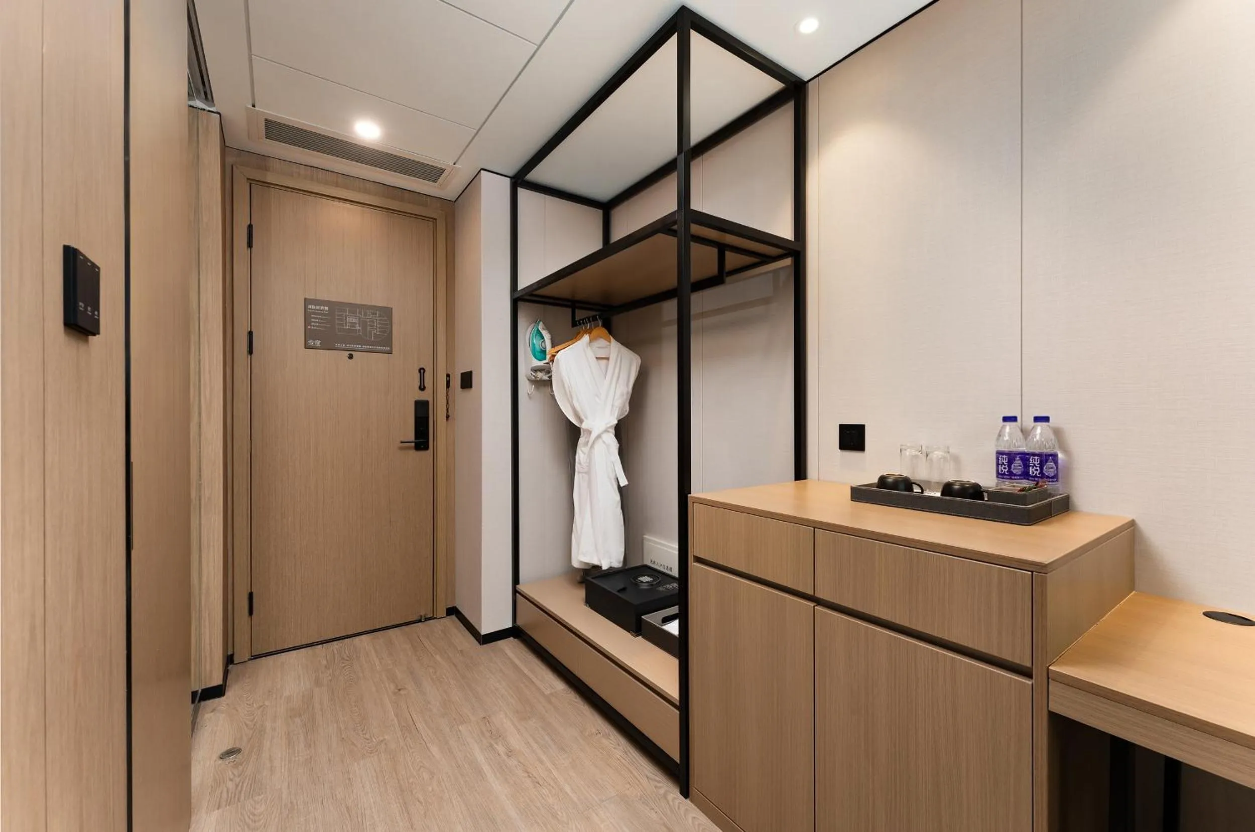 CM Serviced Apartment Shenzhen Dongmen