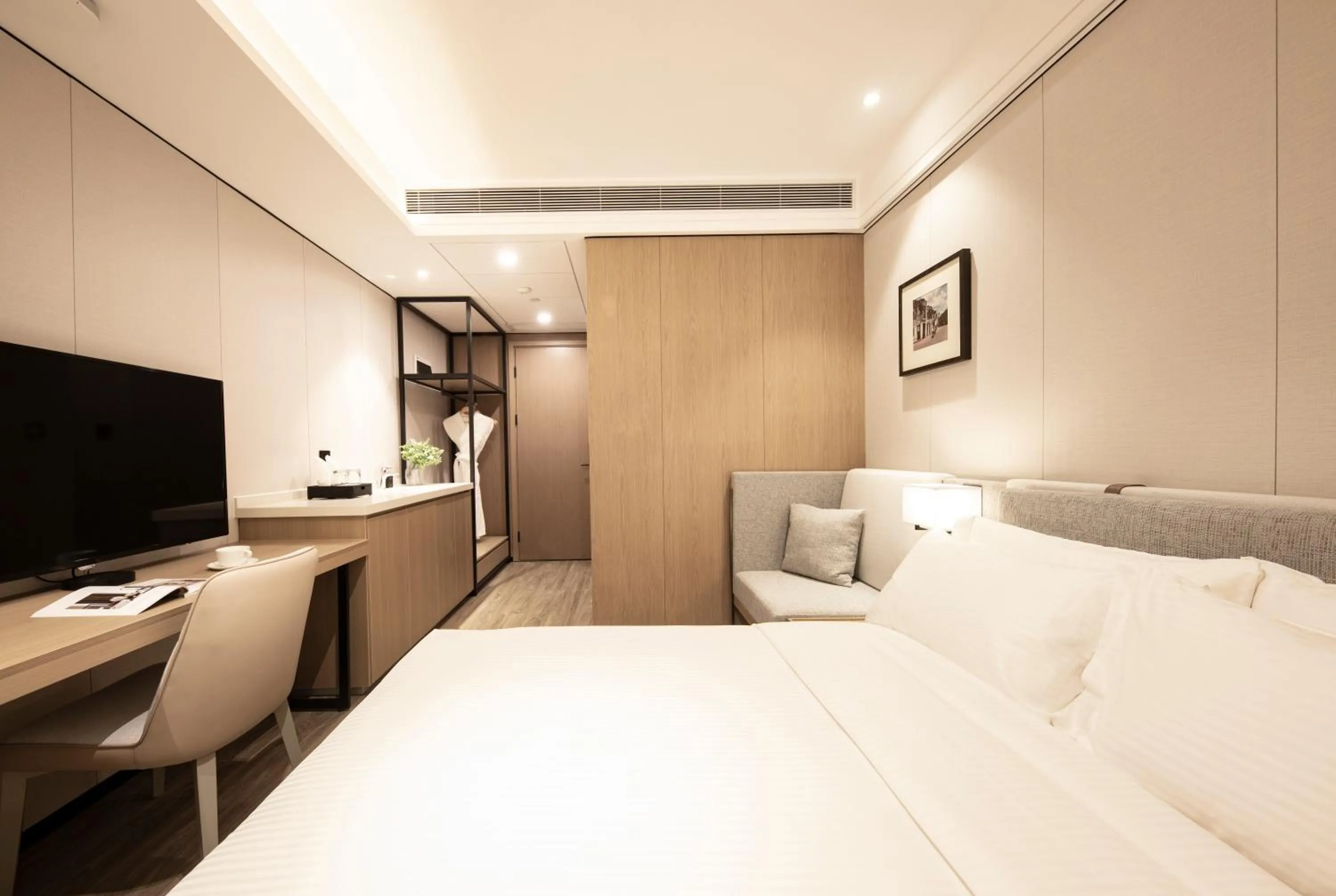 Area and facilities, Bed in CM Serviced Apartment Shenzhen Dongmen