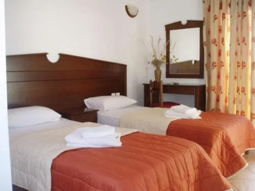 Photo of the whole room in Rita's Place Hotel