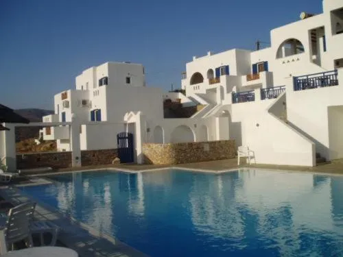 Facade/entrance in Rita's Place Hotel