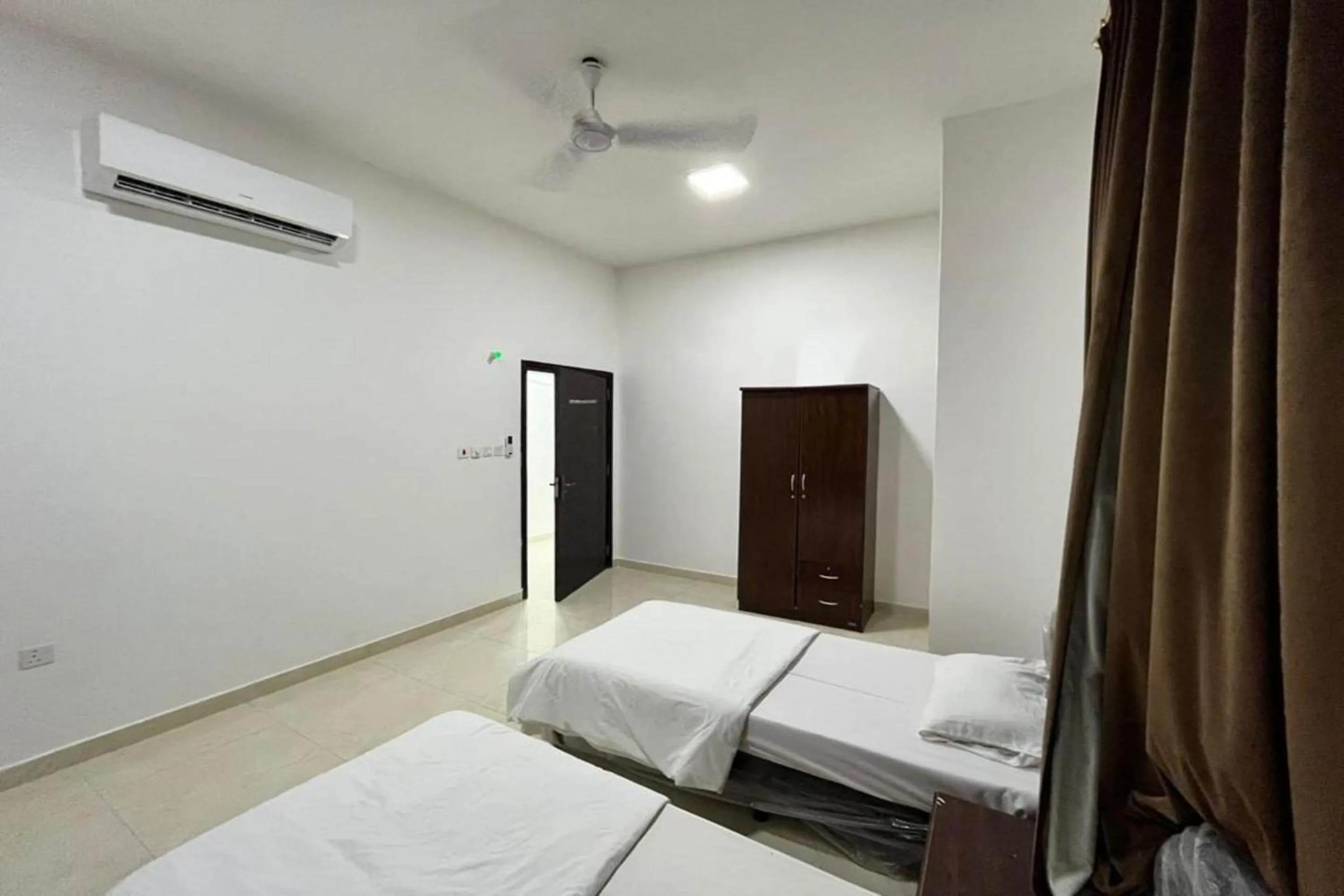 Bedroom, Bed in Super OYO 148 Bin Barakat Hotel