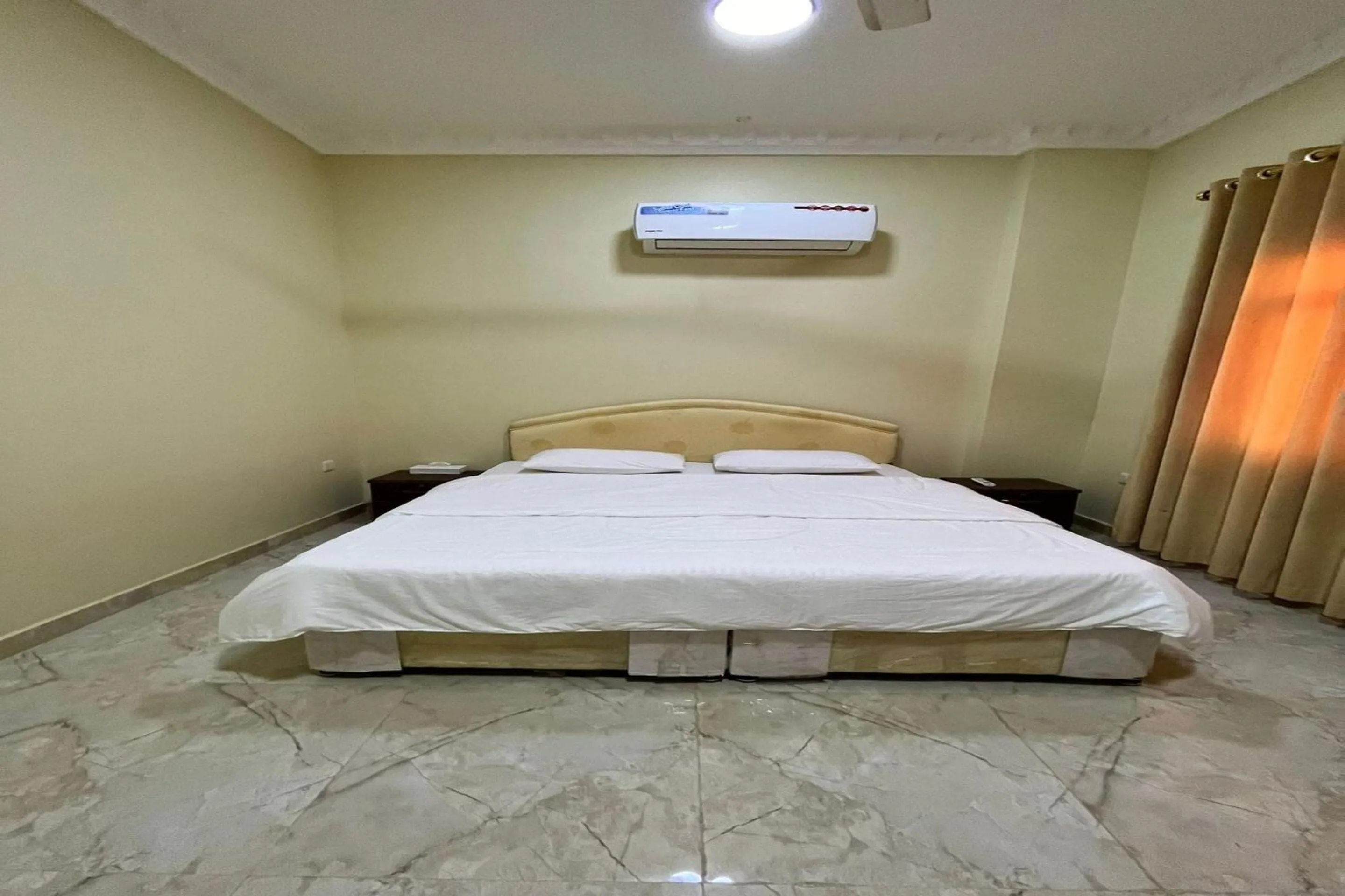 Bedroom, Bed in Super OYO 148 Bin Barakat Hotel