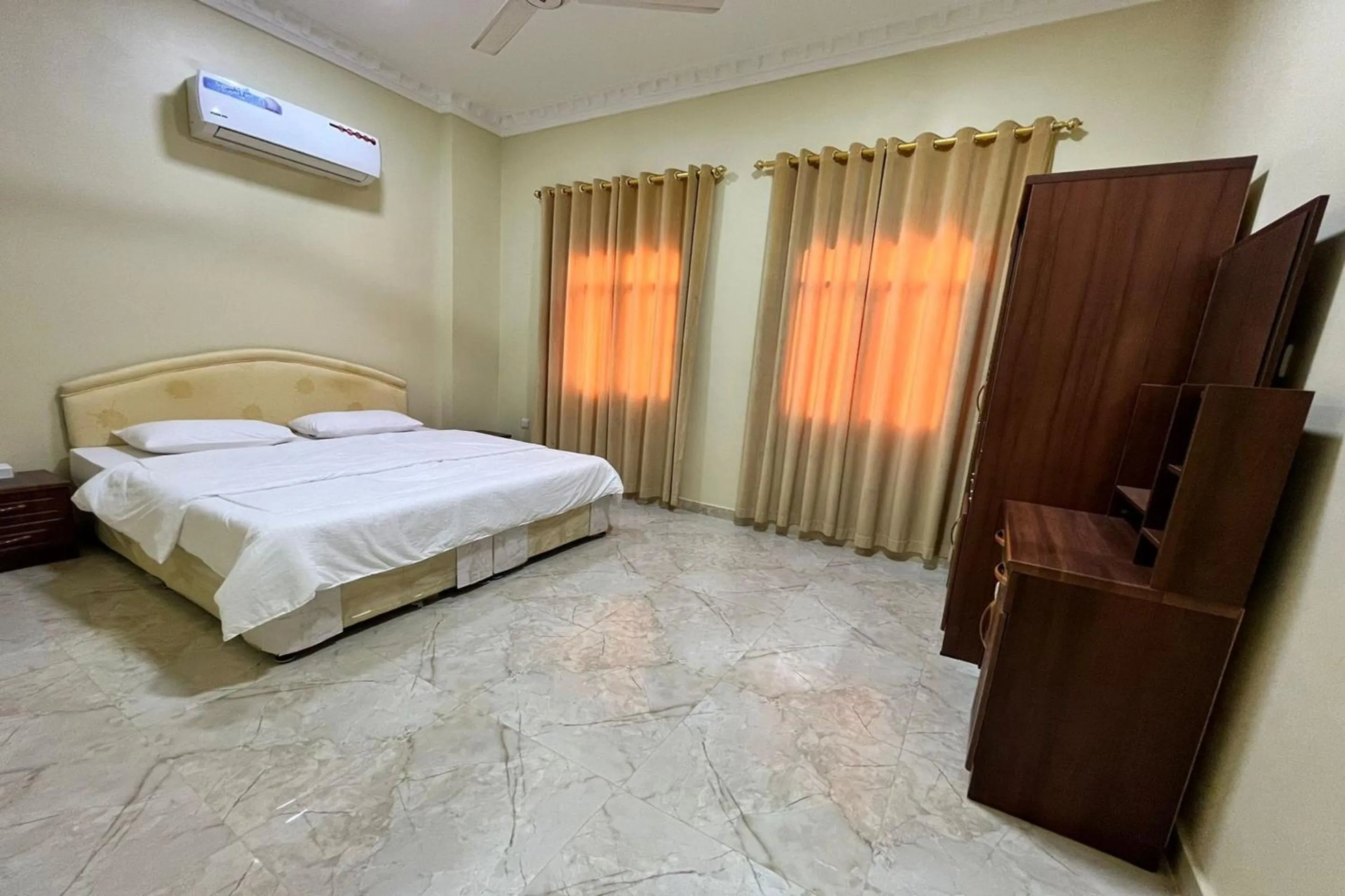 Bedroom, Bed in Super OYO 148 Bin Barakat Hotel