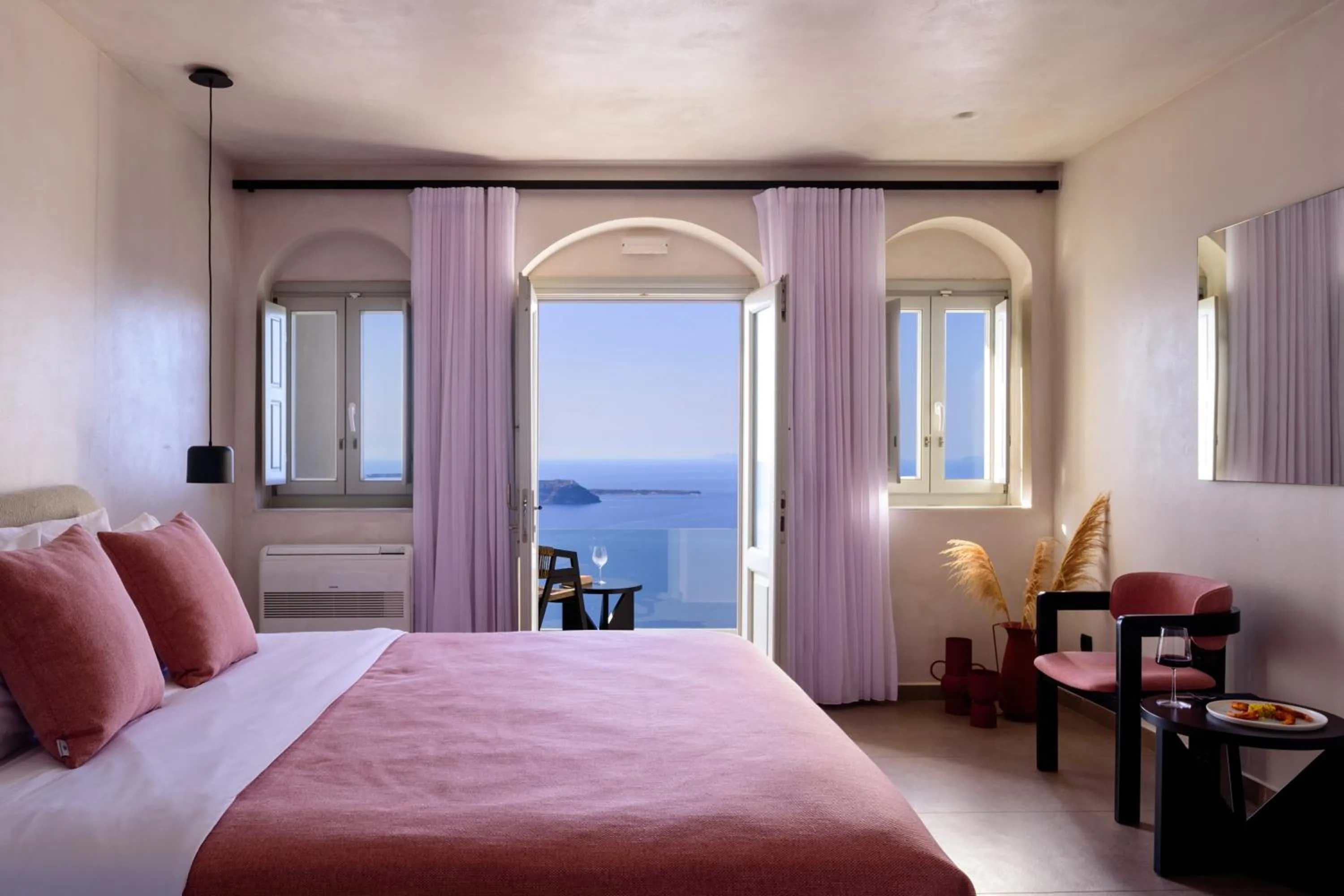 Bed in Andromeda Villas & Spa Resort