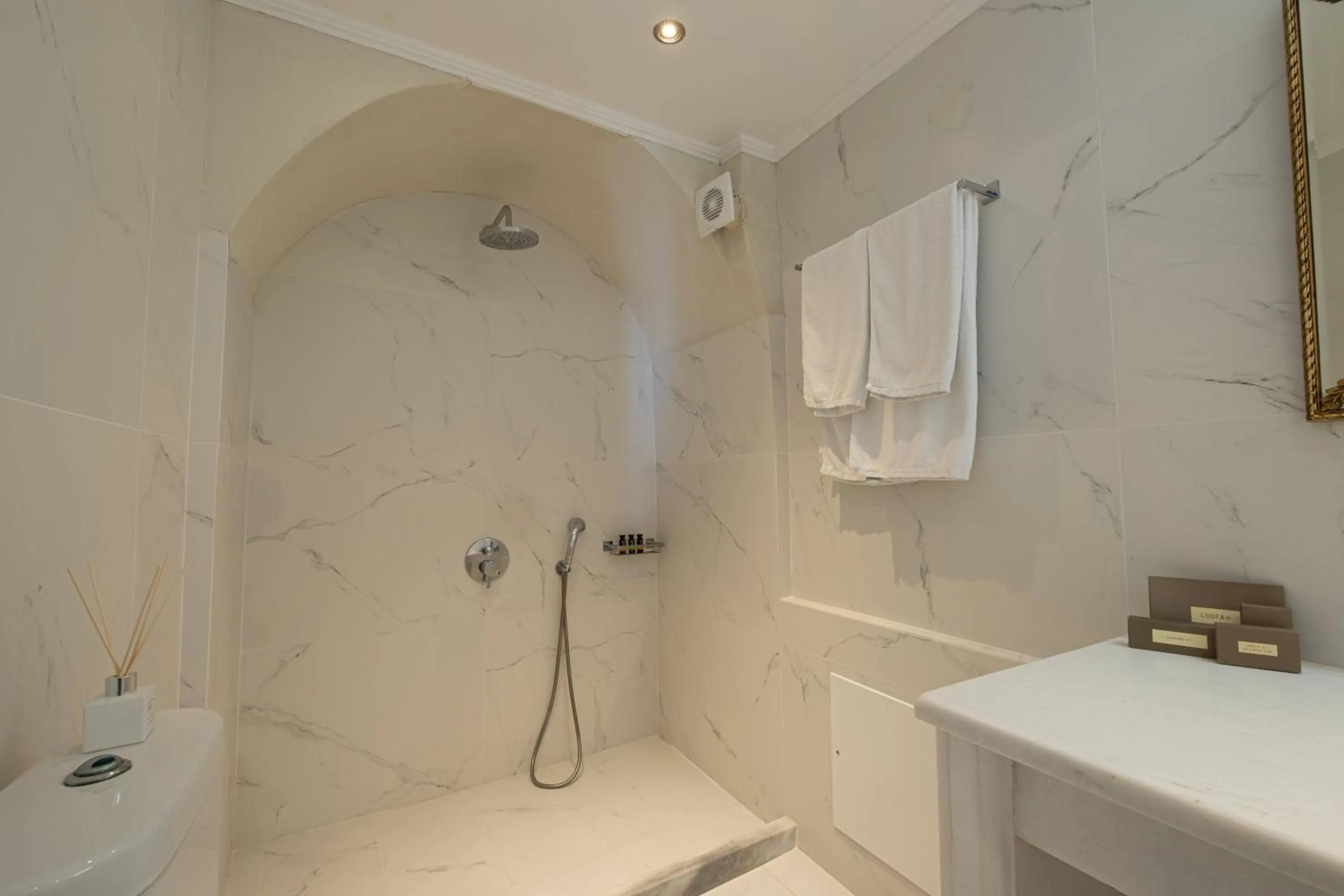 Shower in Andromeda Villas & Spa Resort