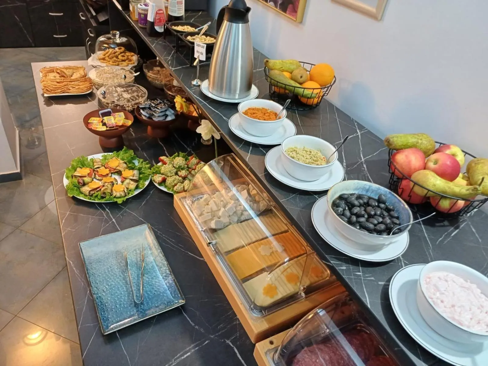 Breakfast in Hotel Excelsior By TimHotels