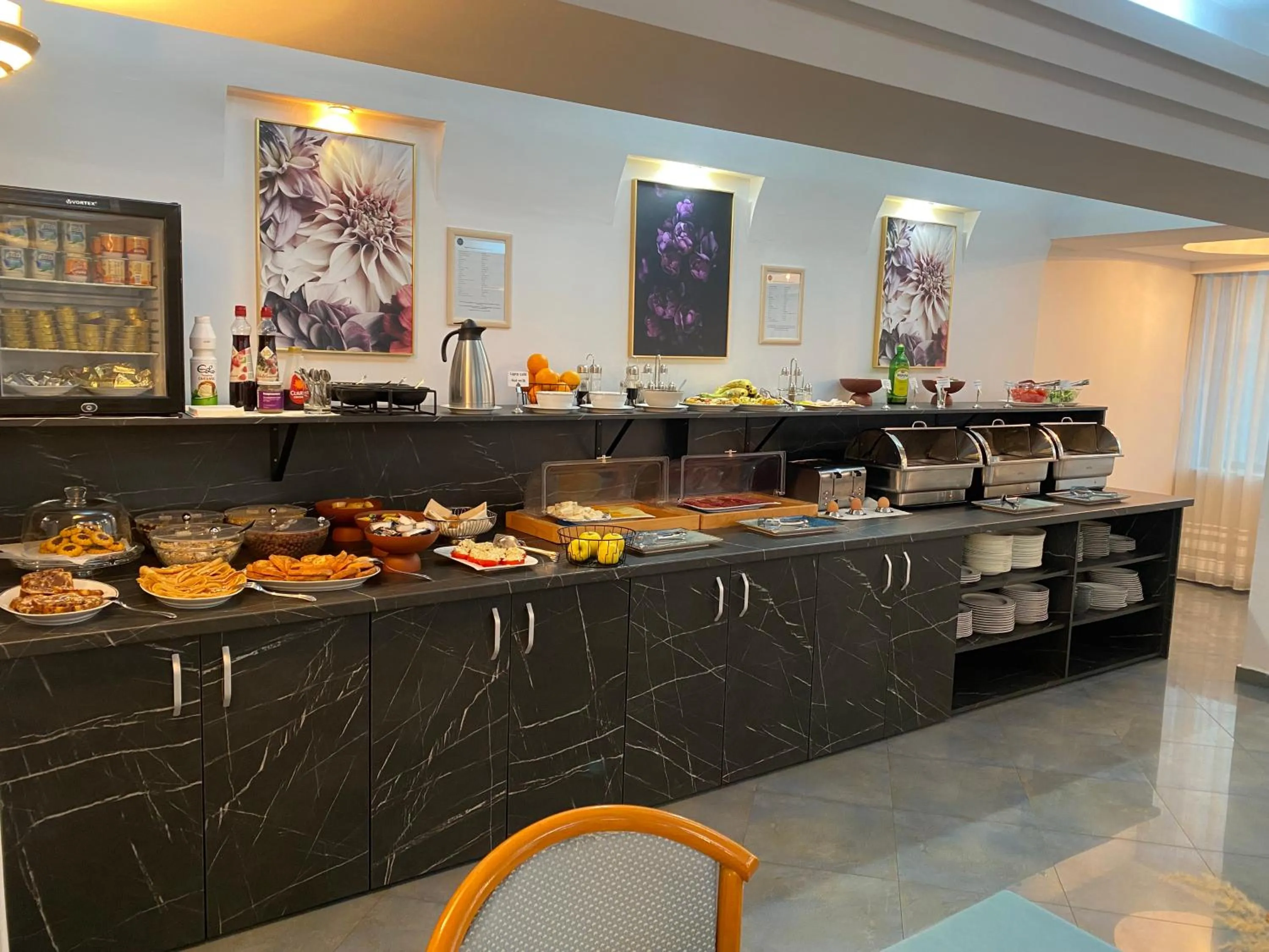 Breakfast in Hotel Excelsior By TimHotels