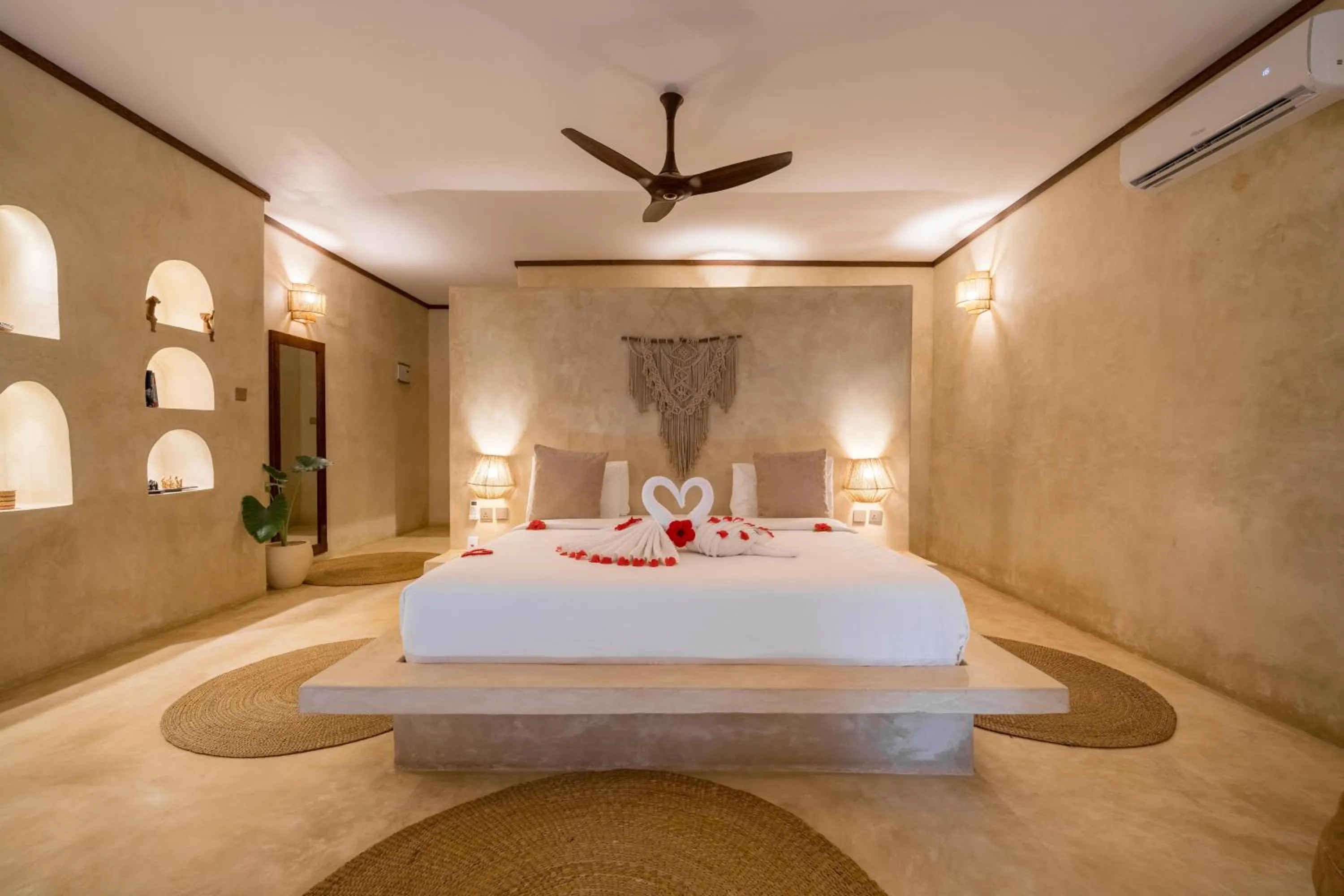Bedroom, Bed in Safaya Luxury Villas - Adults only
