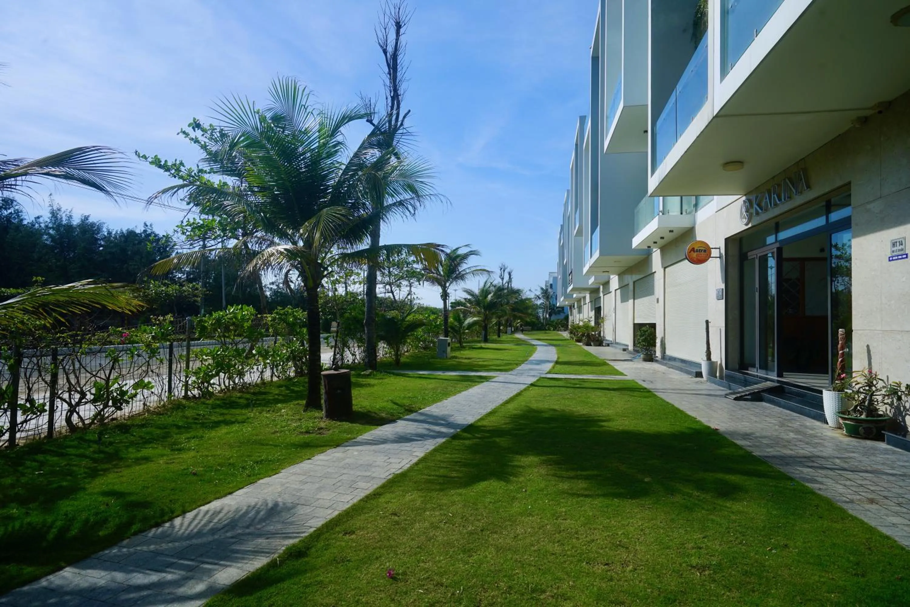 Garden in Khách sạn gần biển Karina Phú Yên