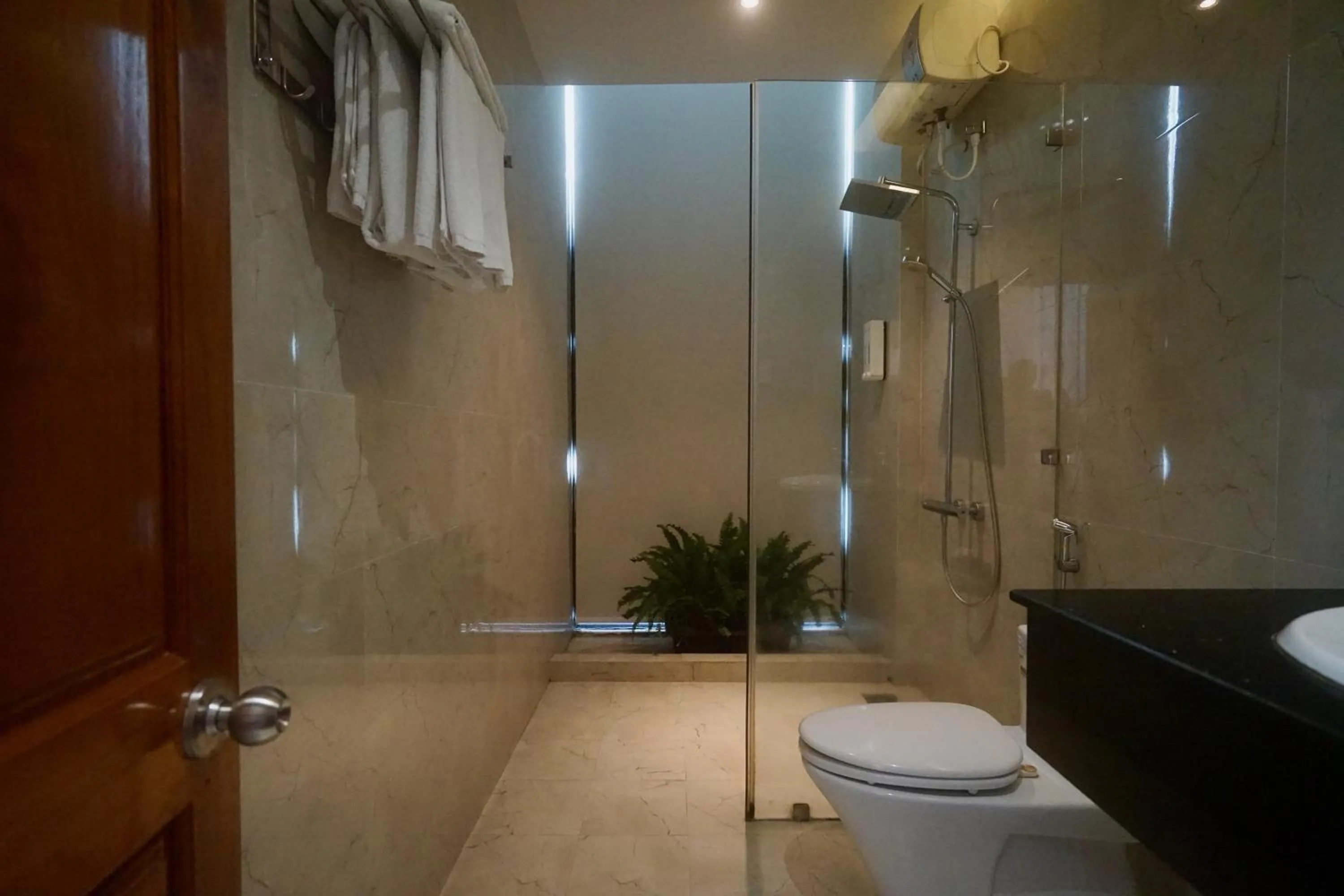 Bathroom in Khách sạn gần biển Karina Phú Yên