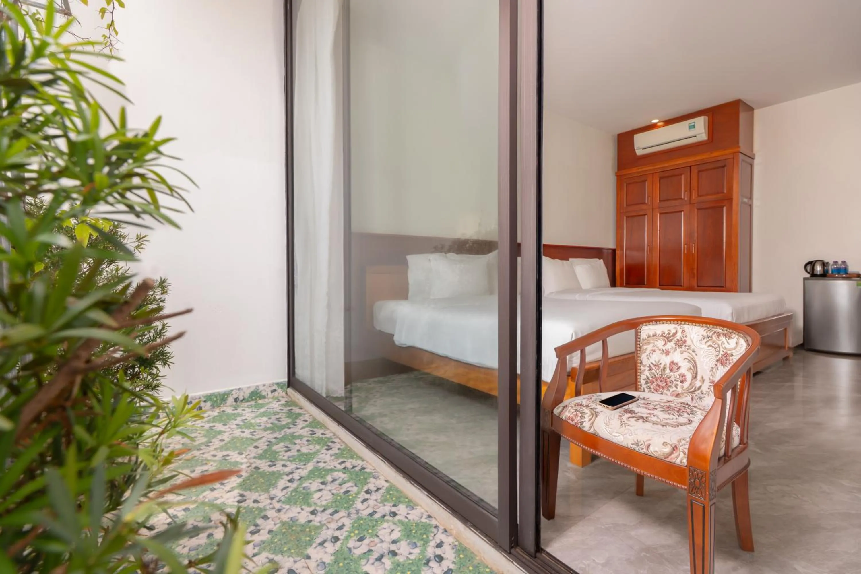 Photo of the whole room, Bed in Khách sạn gần biển Karina Phú Yên