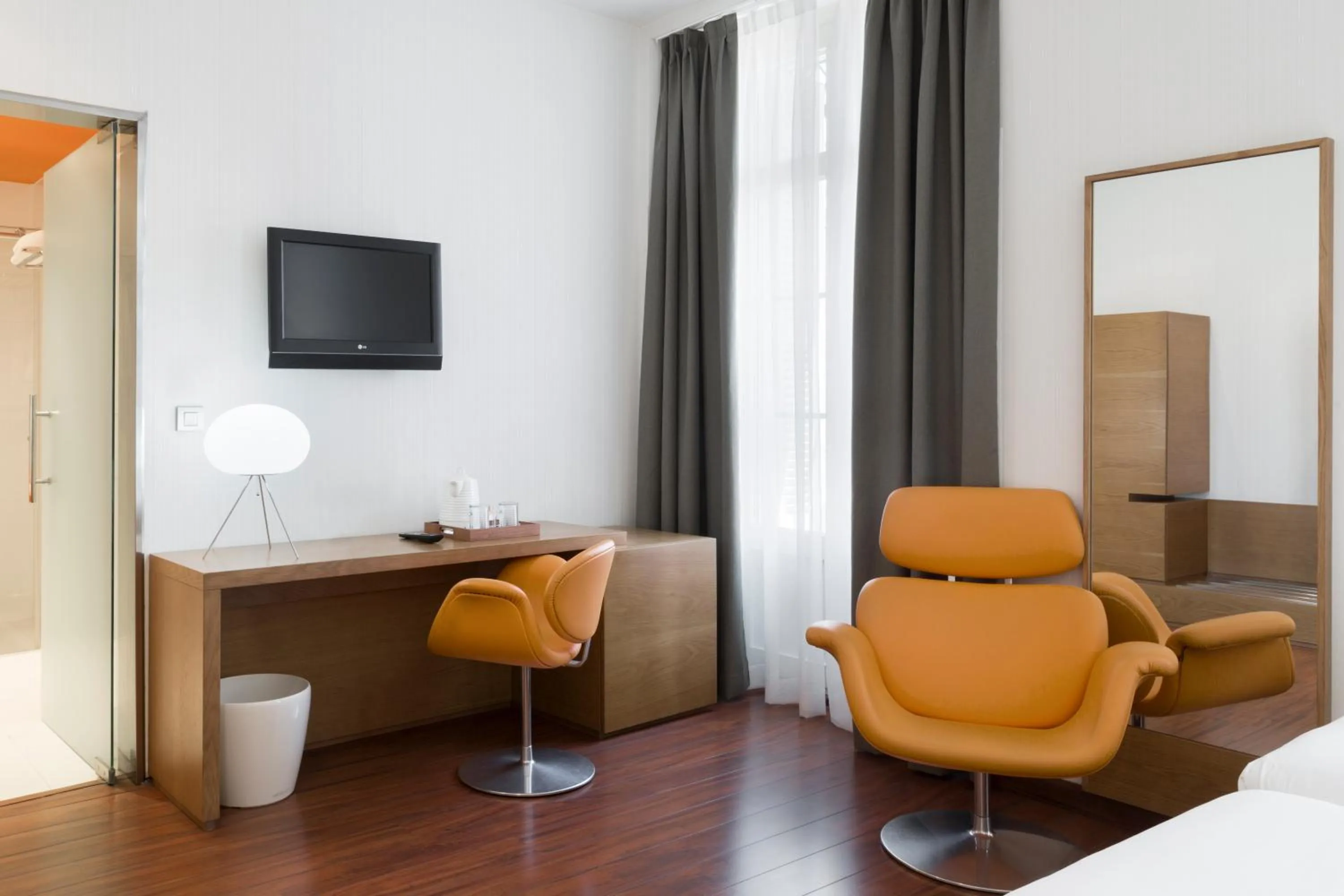 Bed in Petit Palace Plaza Málaga