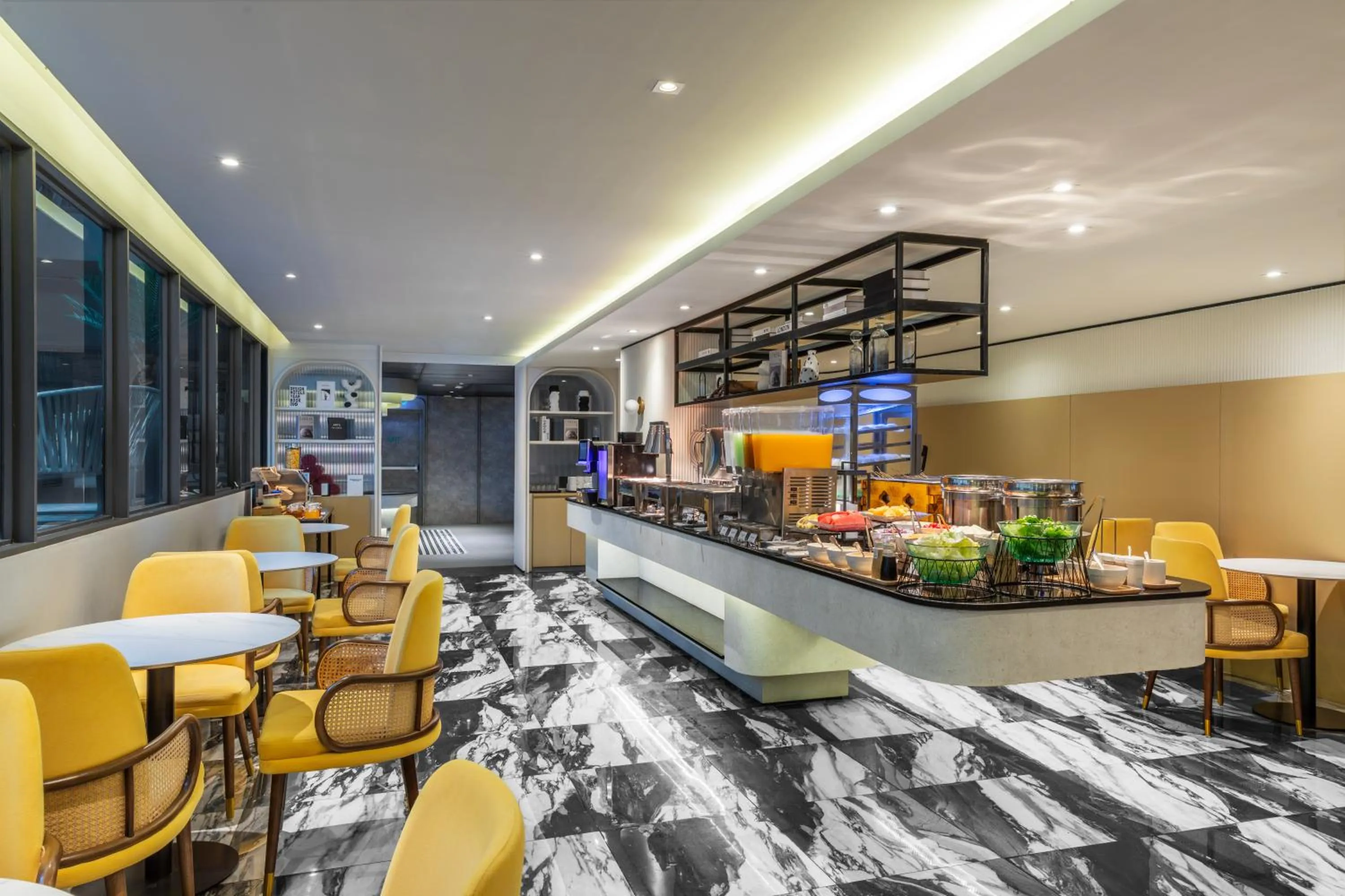 Restaurant/places to eat in Best Western Ratchada Hotel