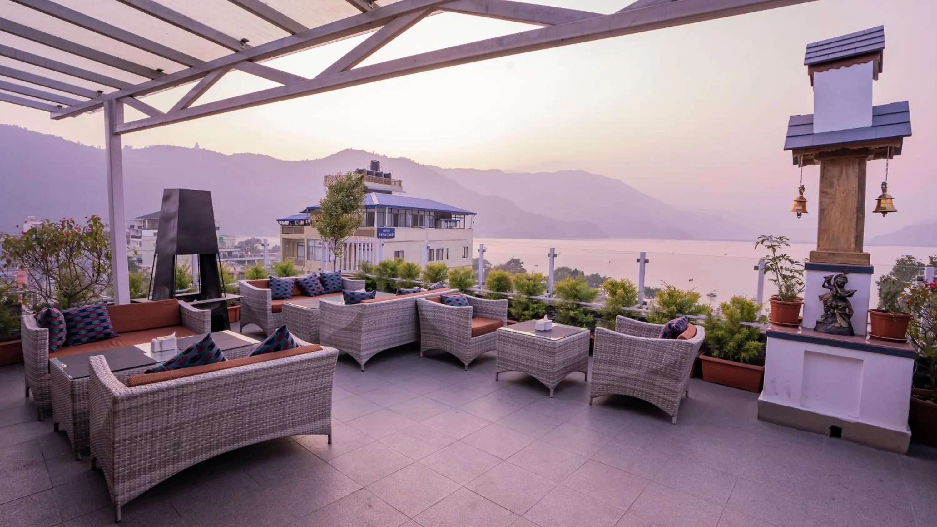 Restaurant/places to eat in Himalayan Glory Inn