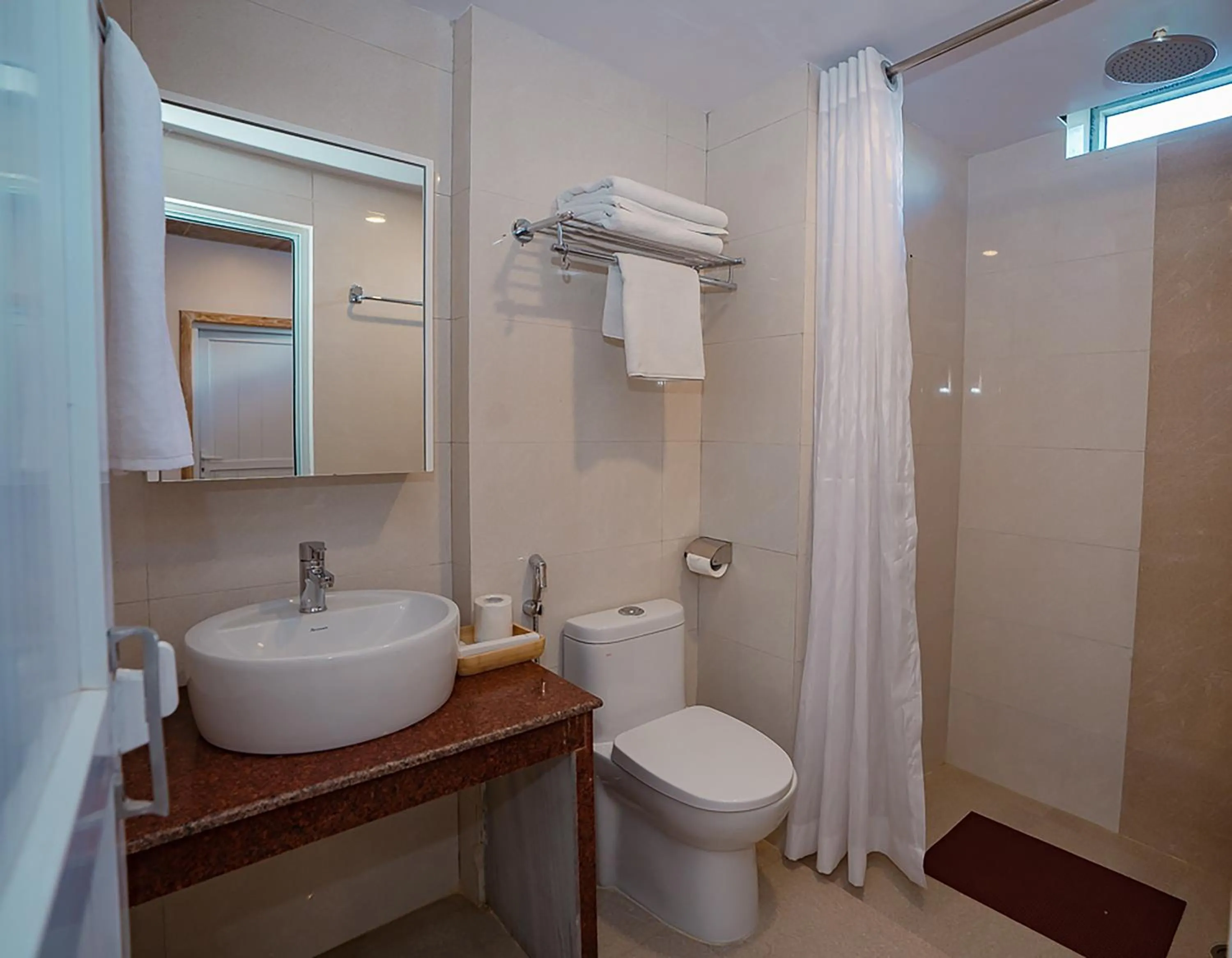 Shower in Himalayan Glory Inn