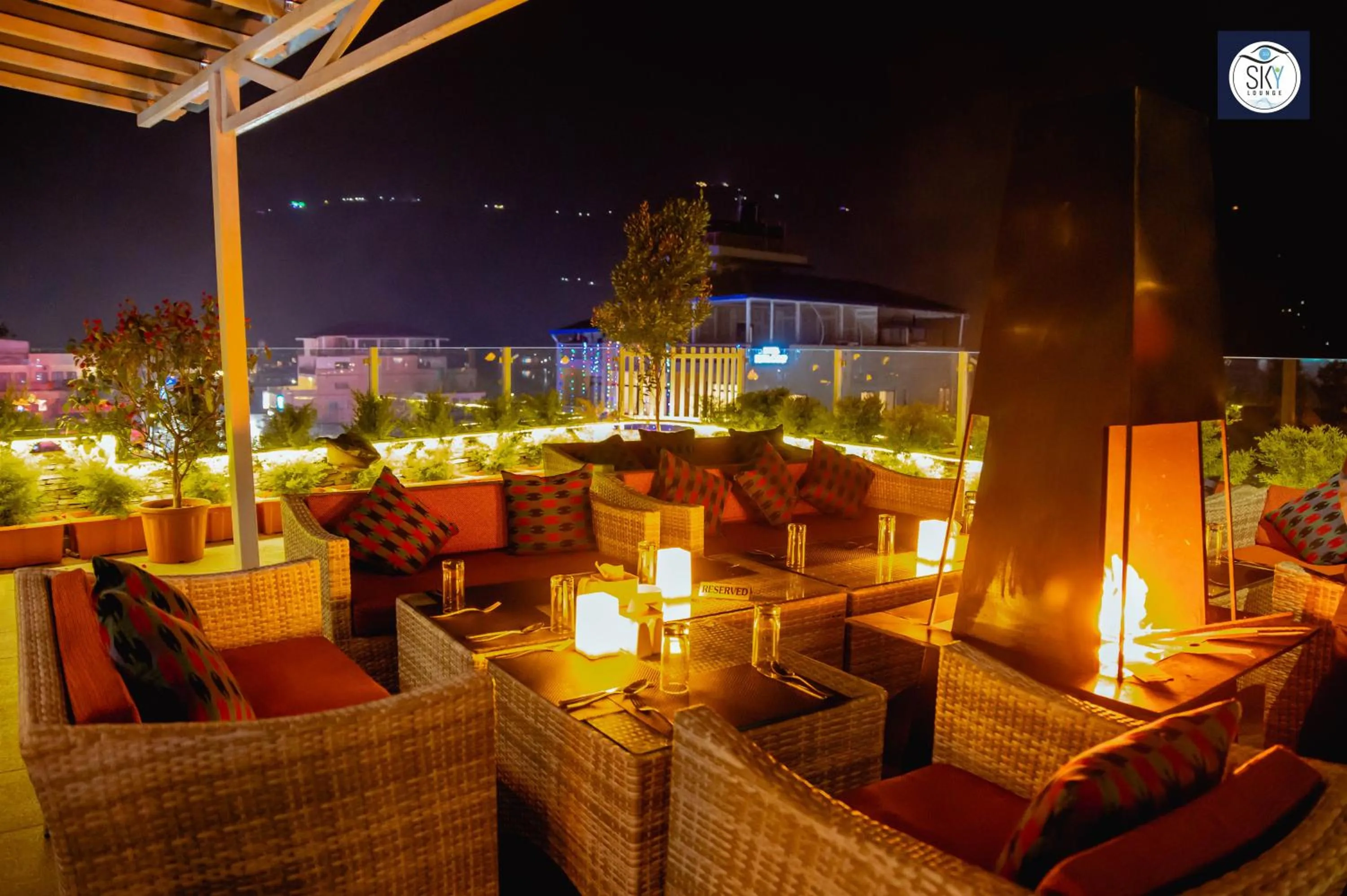 Restaurant/places to eat in Himalayan Glory Inn