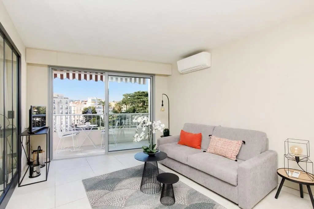 Marriott area superb 1 bedroom