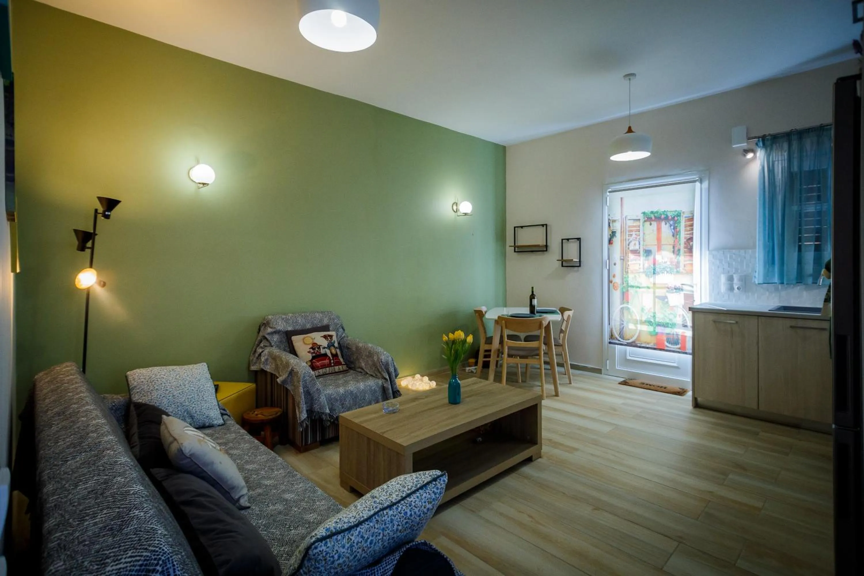 Kitchen or kitchenette in Sunny Sofi Studios