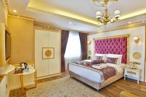 Bedroom, Bed in Emirhan Palace Hotel