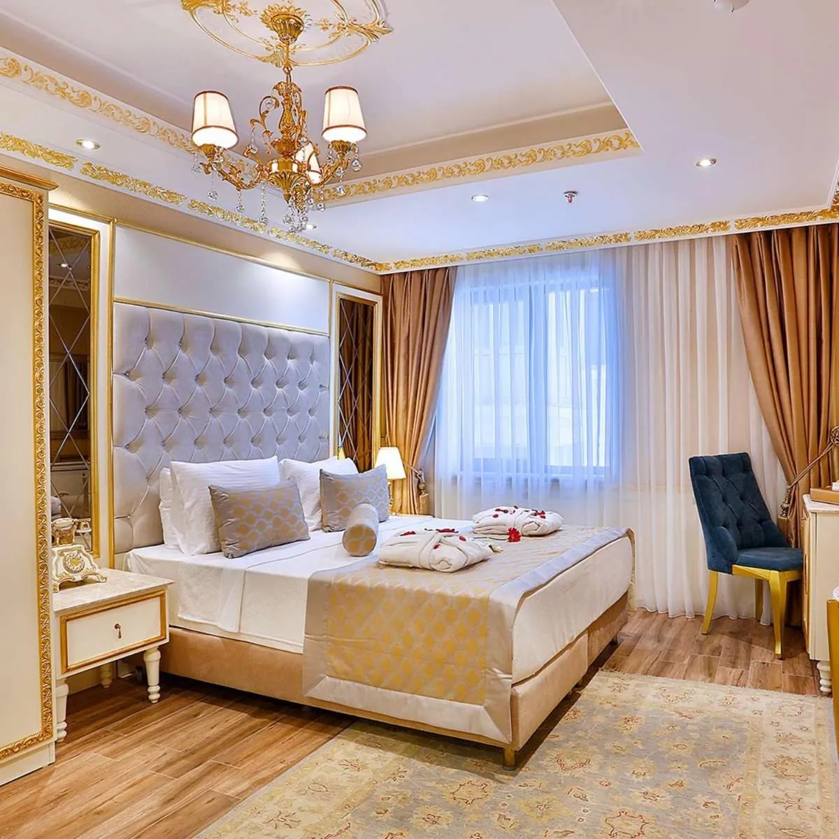 Bedroom, Bed in Emirhan Palace Hotel