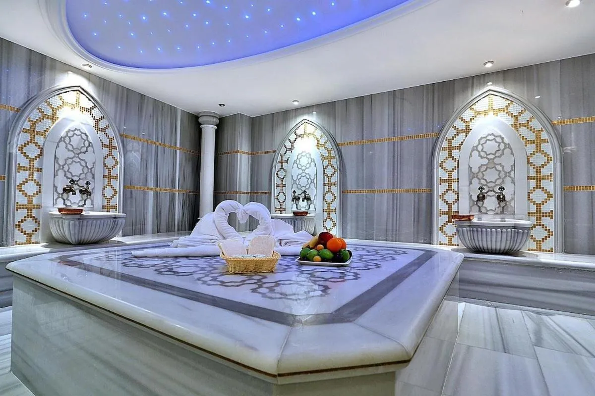 Spa and wellness centre/facilities in Emirhan Palace Hotel