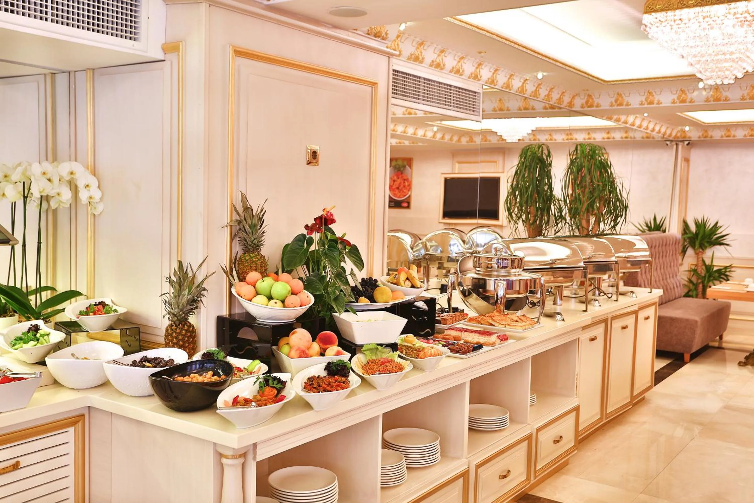 Breakfast in Emirhan Palace Hotel